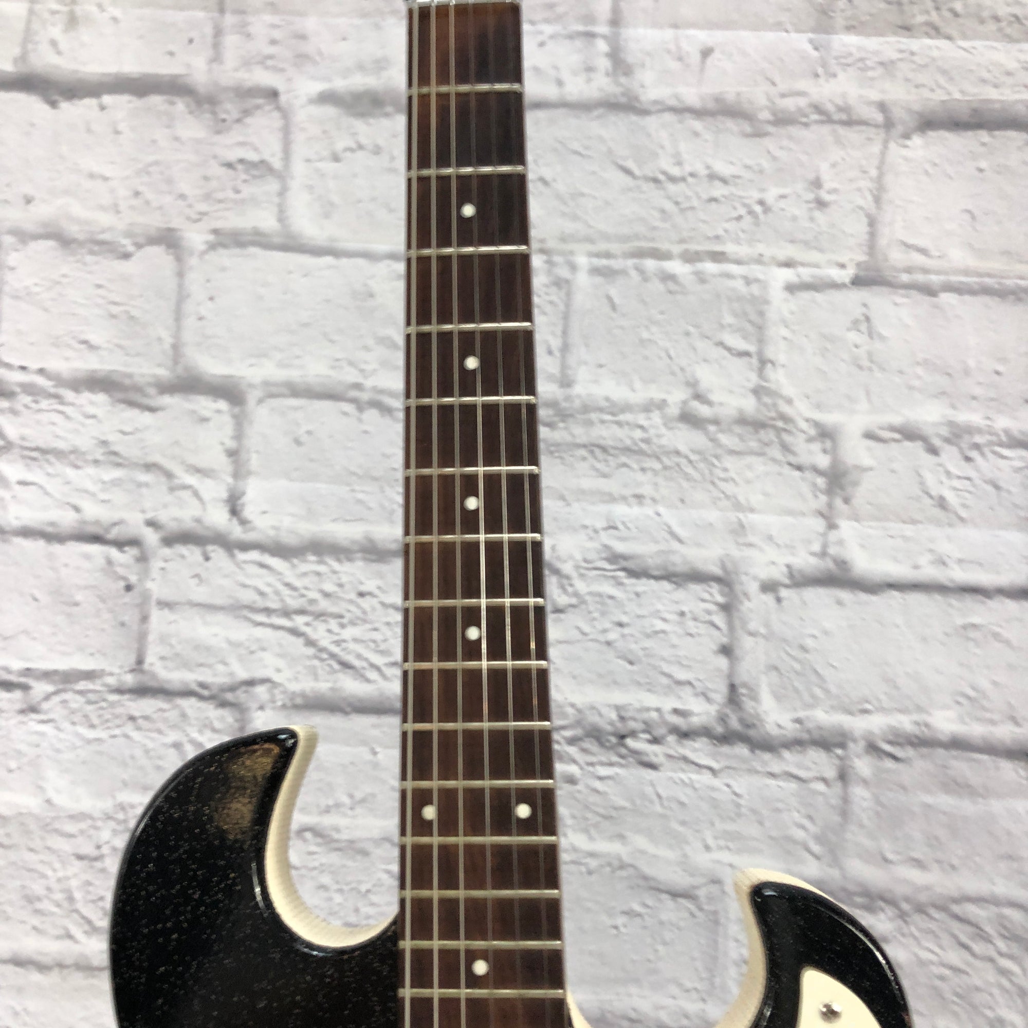 Silvertone Model 1448 Single Pickup with Amp in Case
