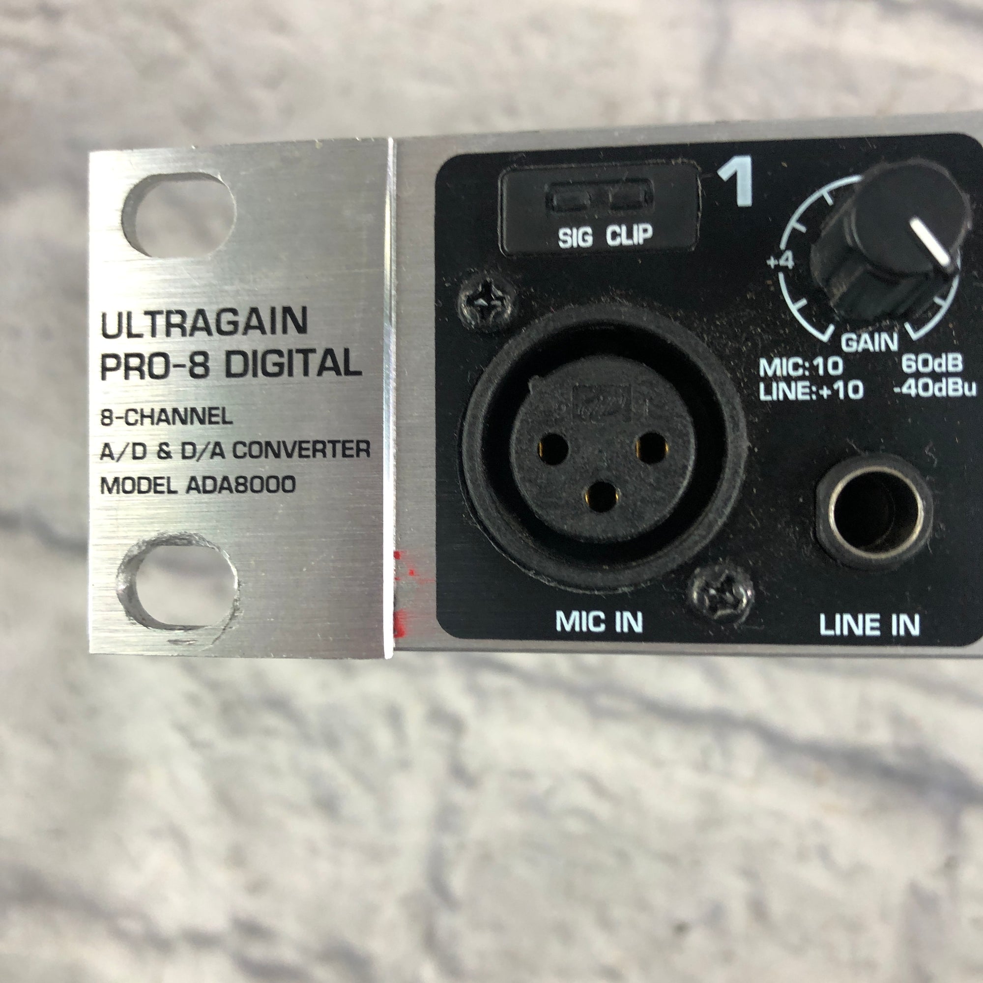Behringer Ultragain ADA8000 AD DA Convertor
