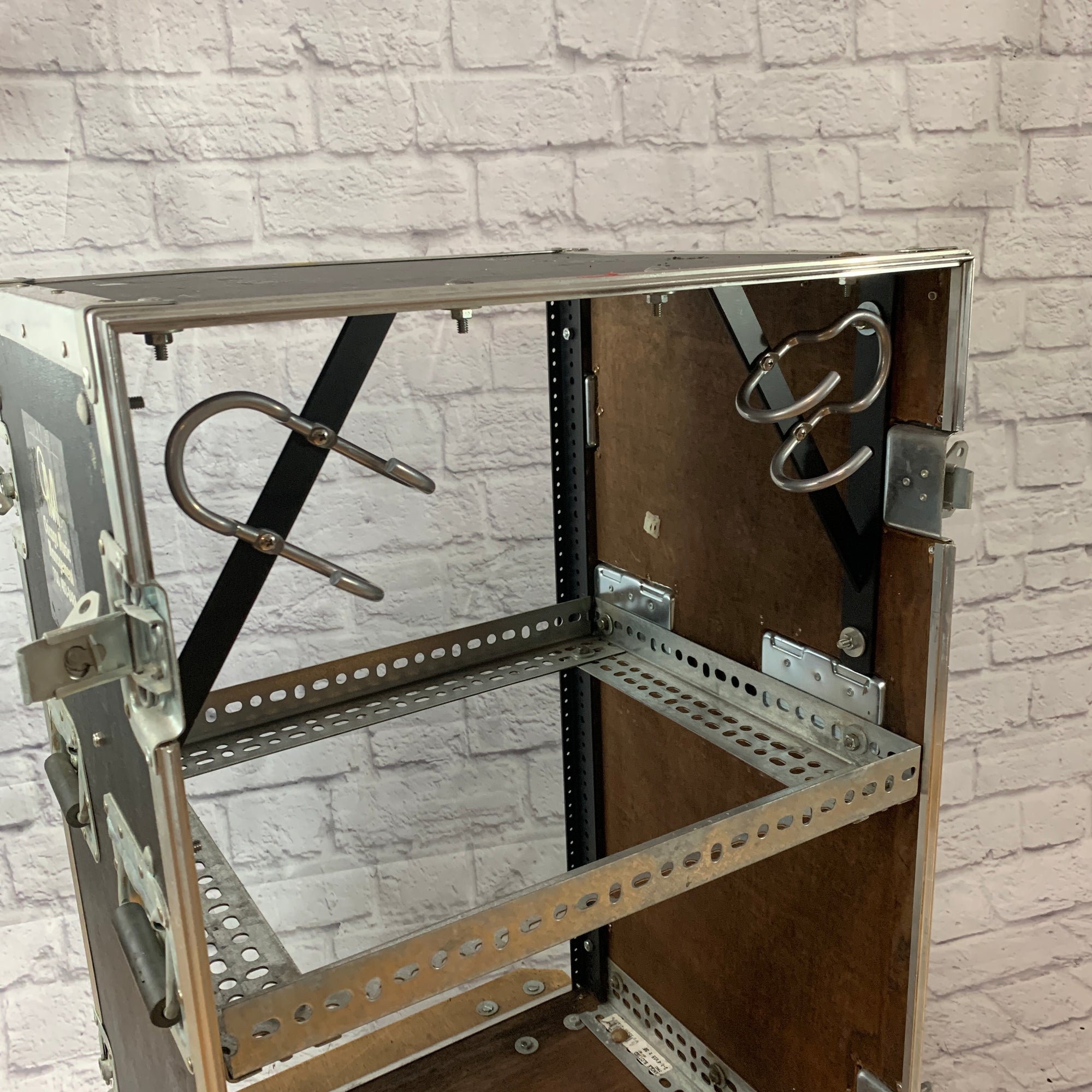 Unknown 18 Unit Rolling Rack Case w/ Amplifier Rack