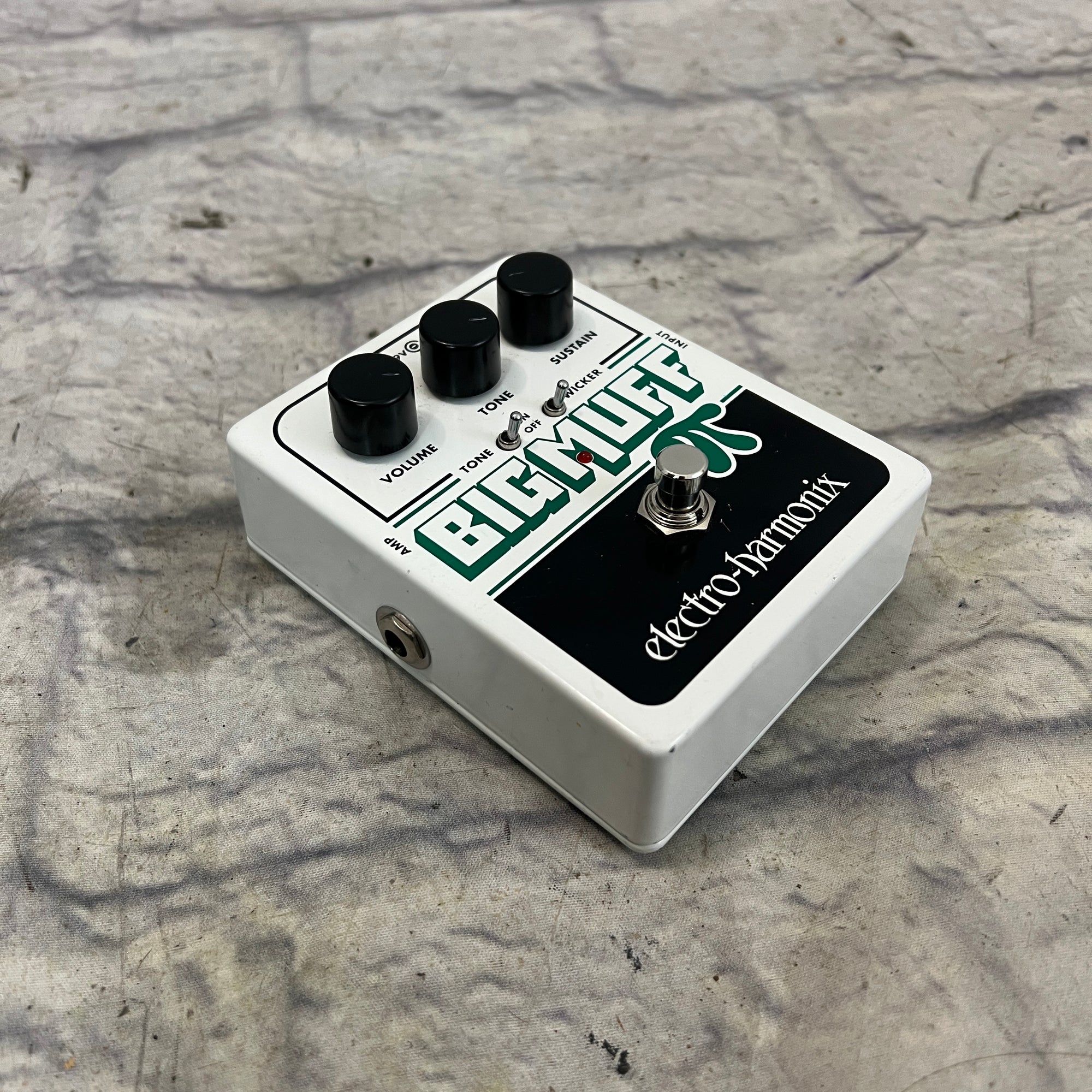Electro-Harmonix Big Muff tone wicker Fuzz Pedal - Evolution Music