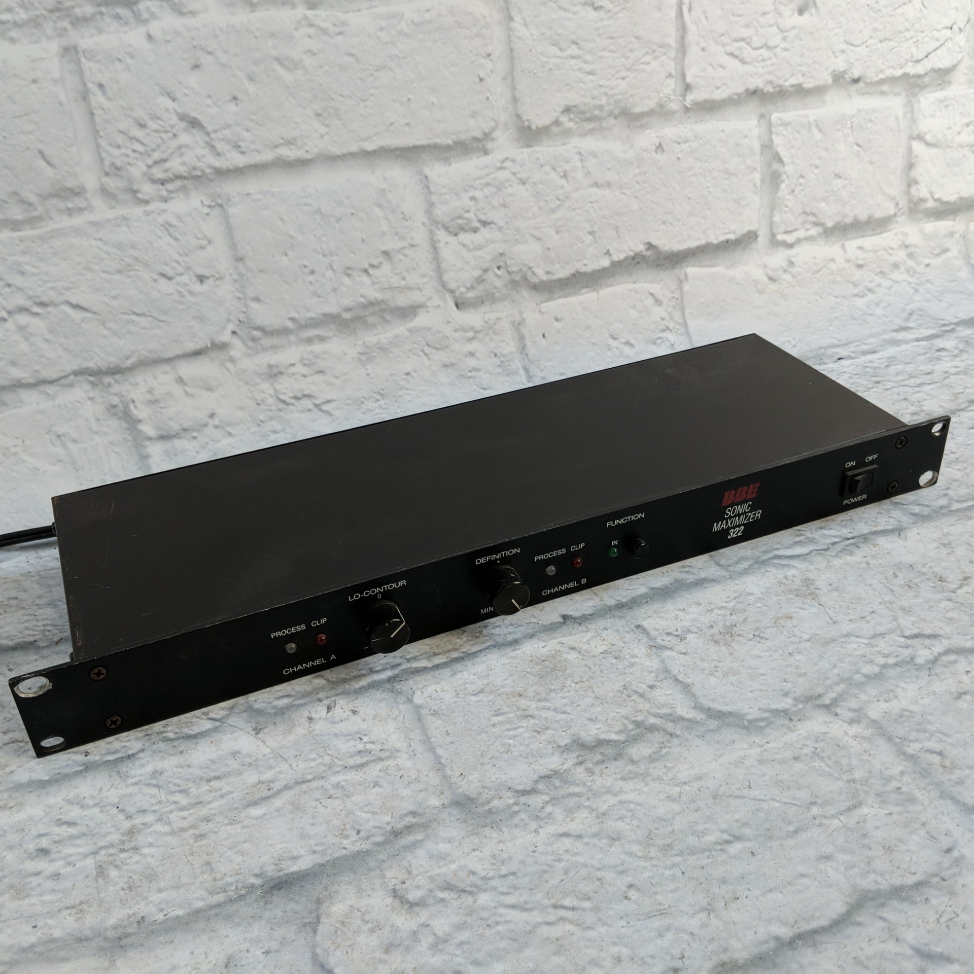 BBE Sonic Maximizer 322 - Evolution Music