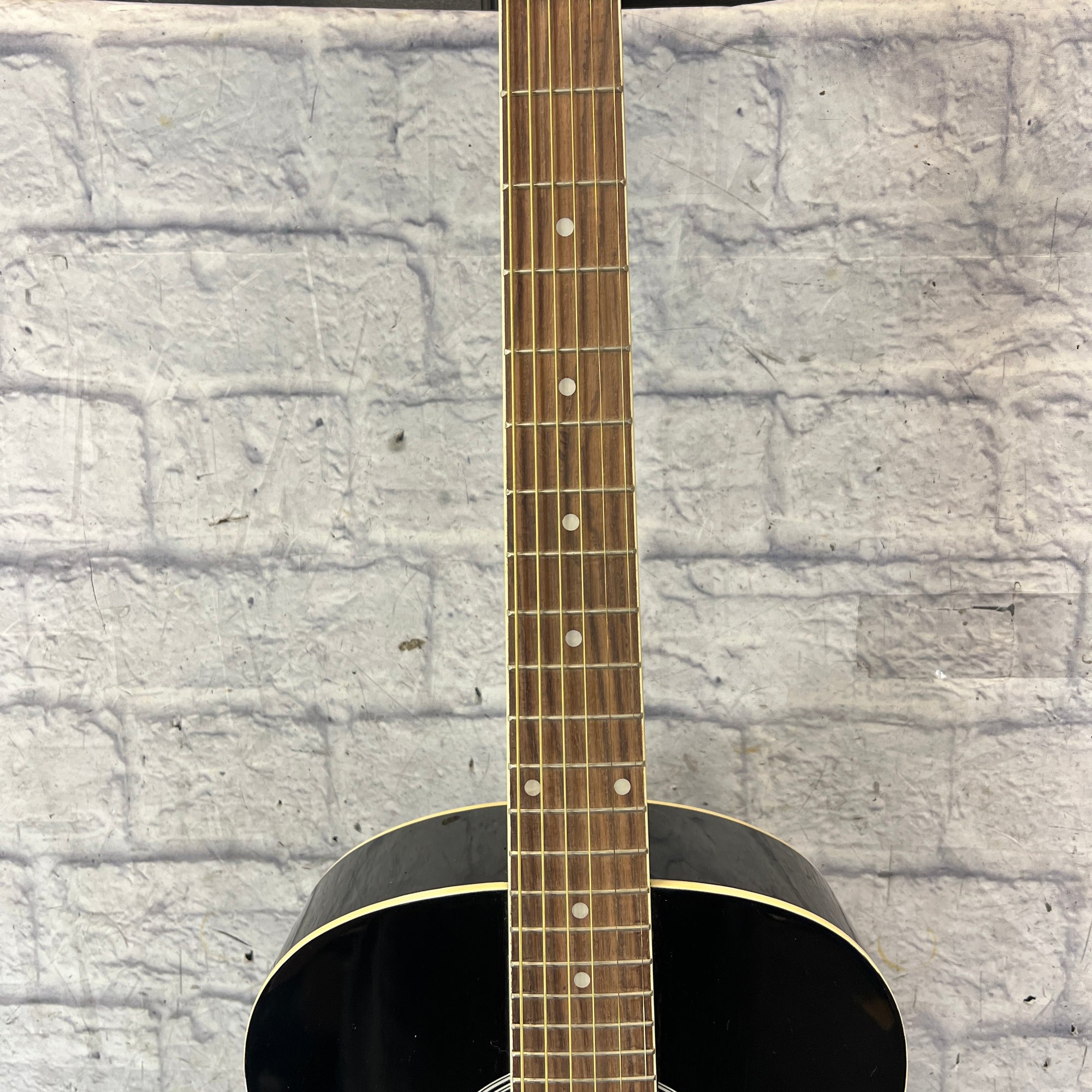Maestro Acoustic Guitar