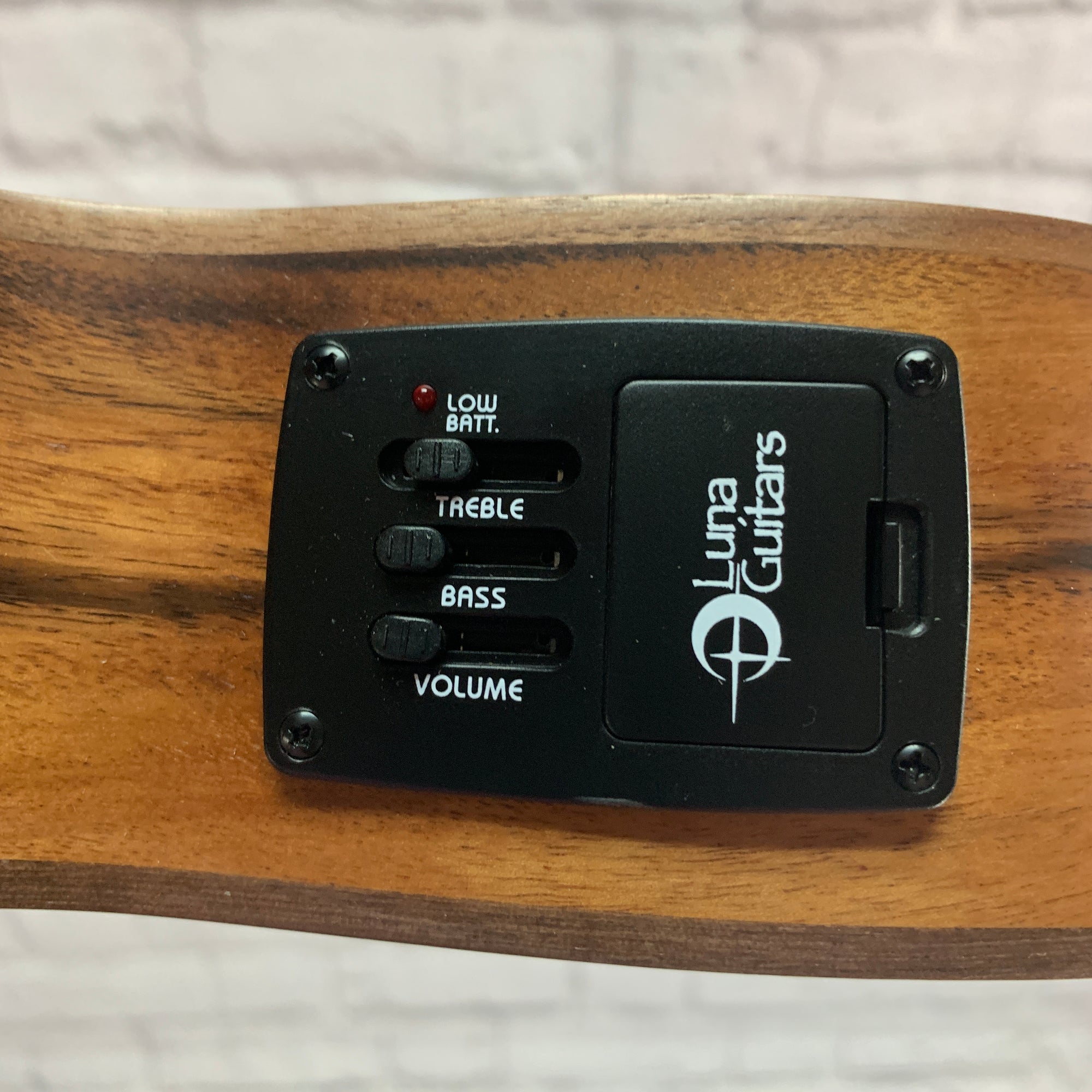 Luna HTC KOA Ukulele