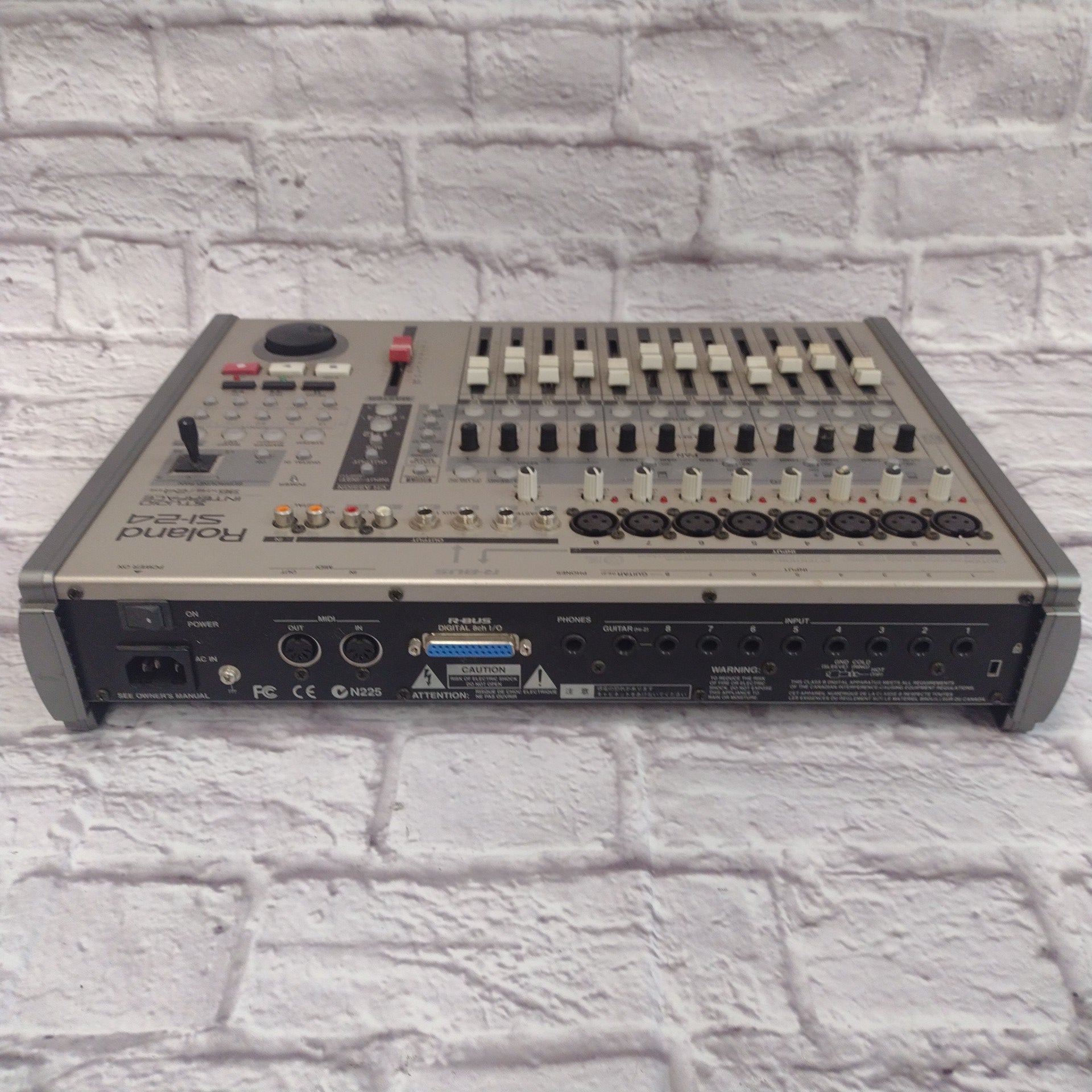 【美品】 Roland SI-24 ローランド si24 本体のみ Roland SI-24 Audio Interface AS IS - Evolution Music