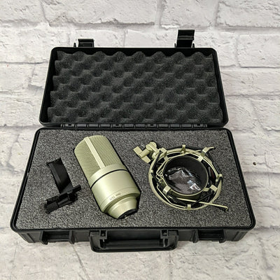 MXL 990 Condenser Microphone w/ case & shockmount