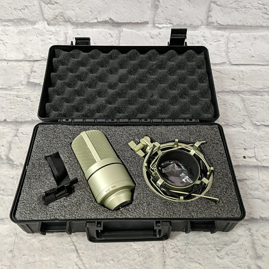 MXL 990 Condenser Microphone w/ case & shockmount