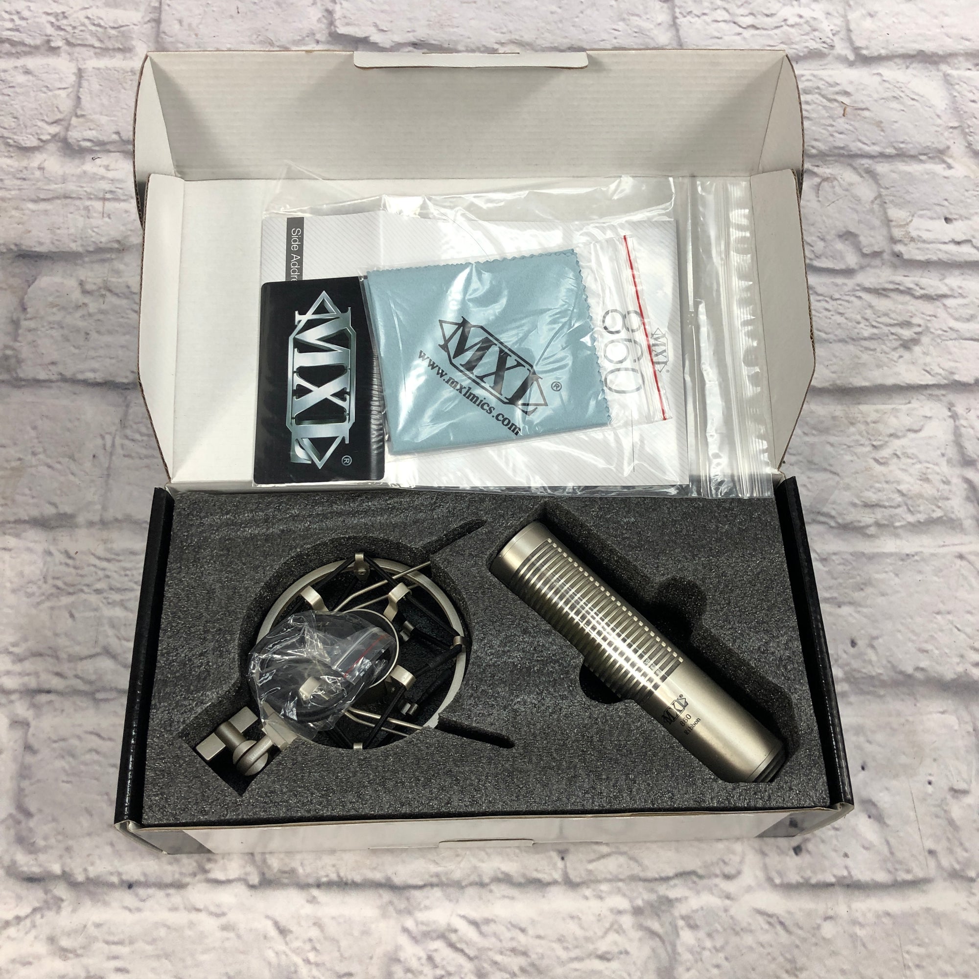 MXL 860 Side Address Ribbon Microphone