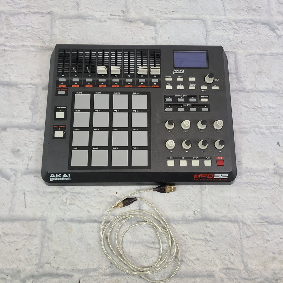 Akai MPD32 USB/MIDI Pad Controller AS IS