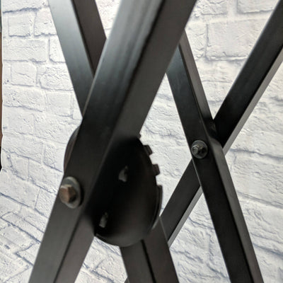 No Name keyboard stand