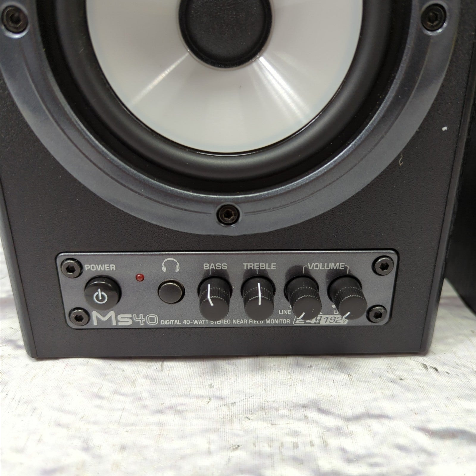 40 Watt Stereo Behringer Ms40 Cena Behringer MS40, 40W Digital