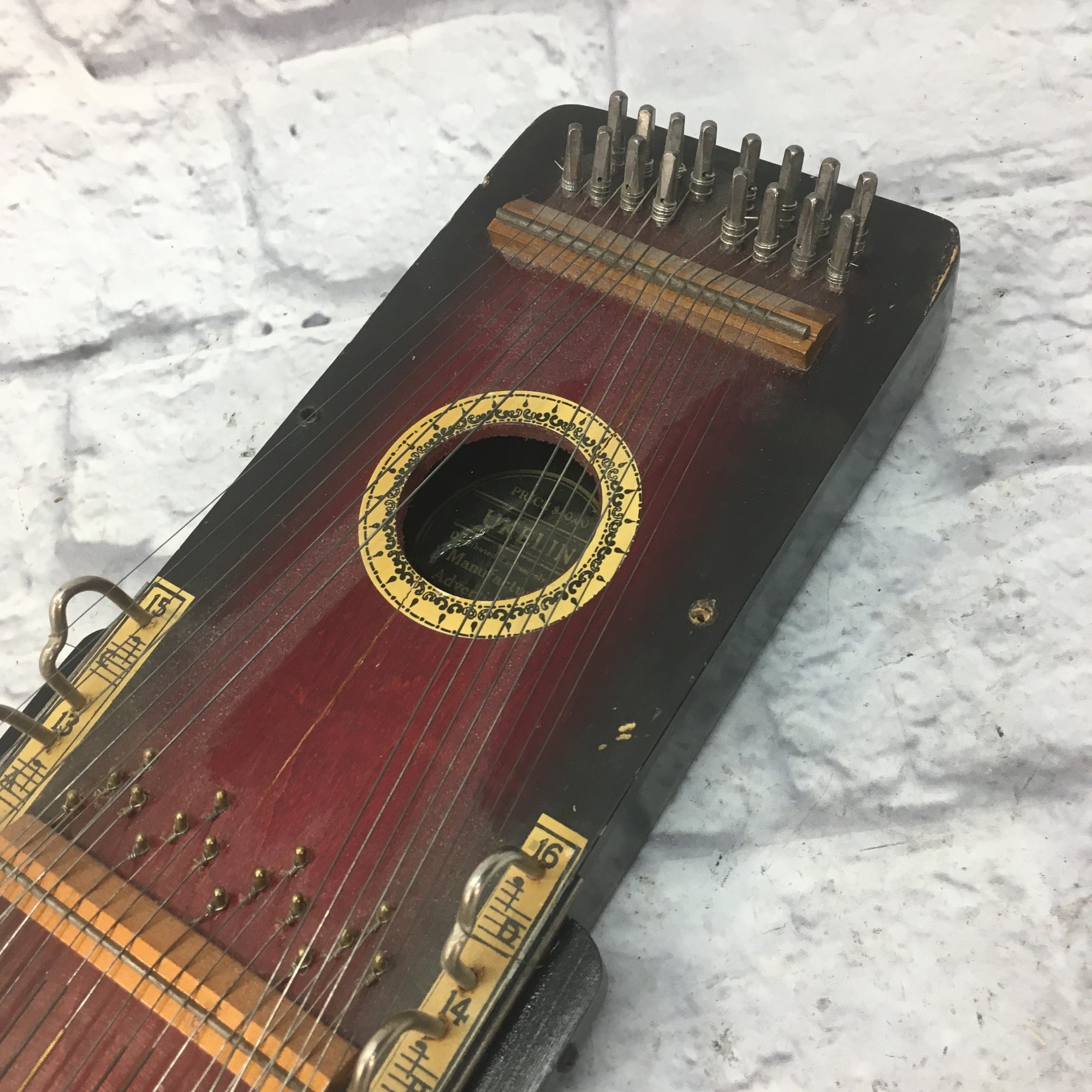 1920s Ukelin Manufactures Advertising Co. Two Hole Ukelin