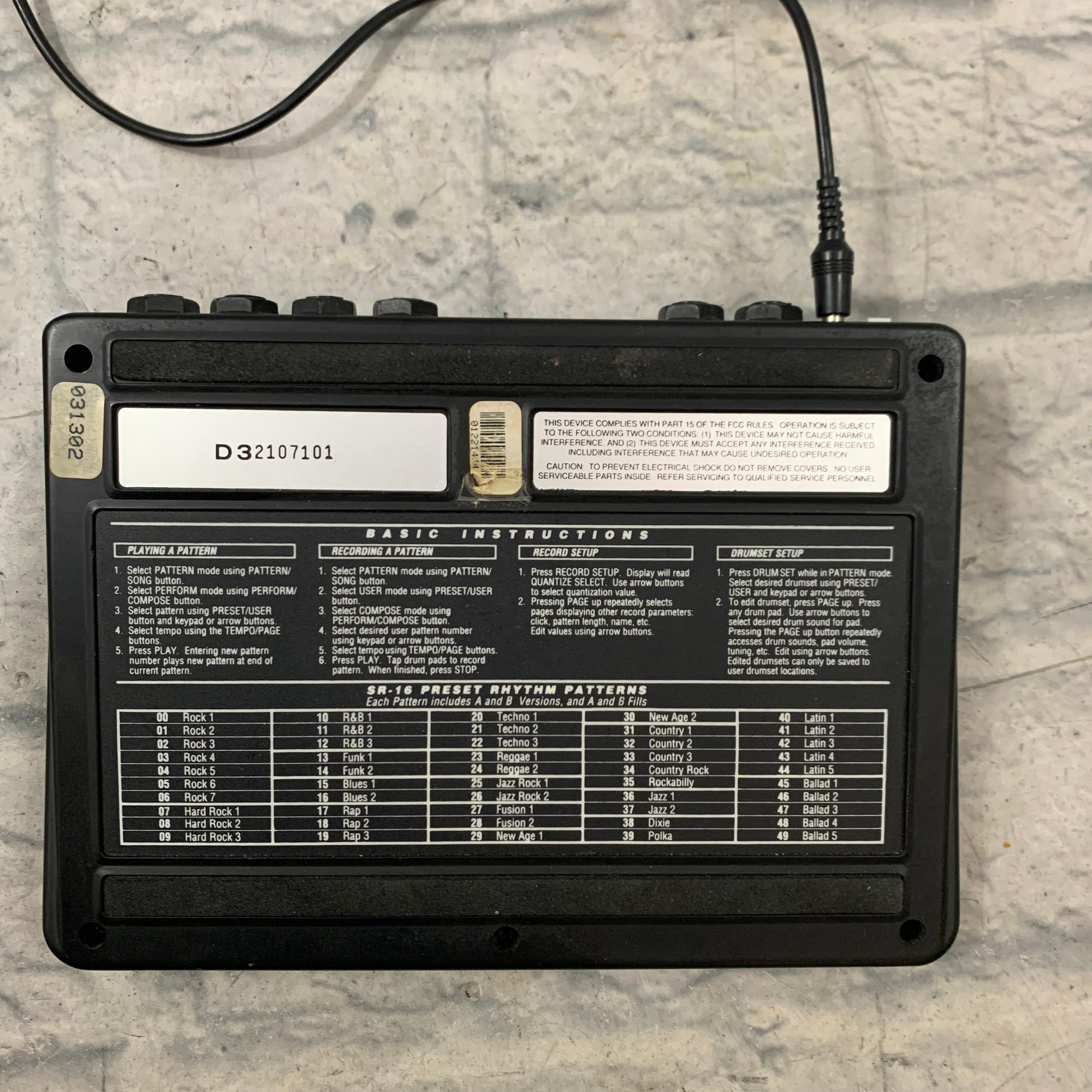 Alesis SR-16 Drum Machine