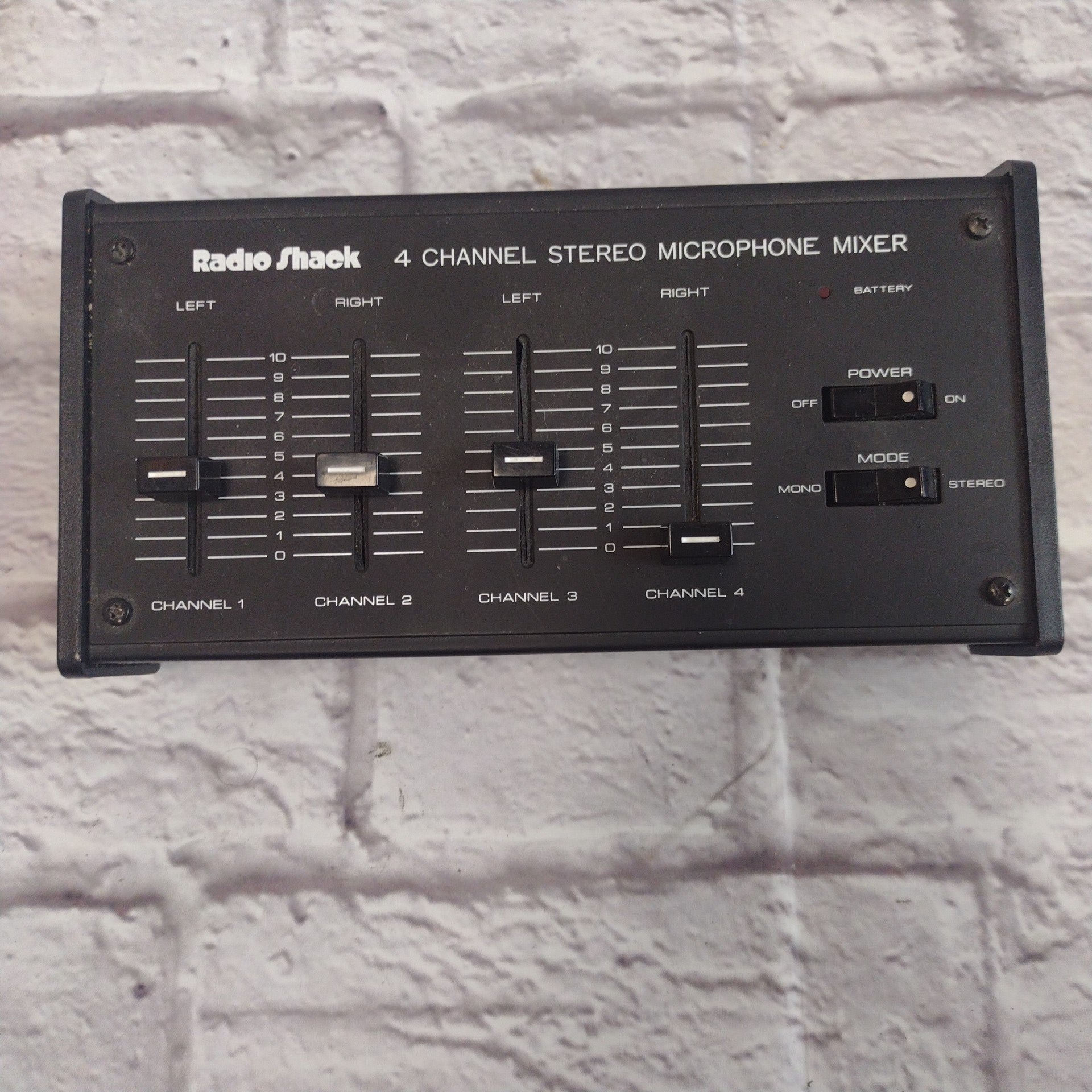 Radio Shack 4 Channel Battery Powered Mixer