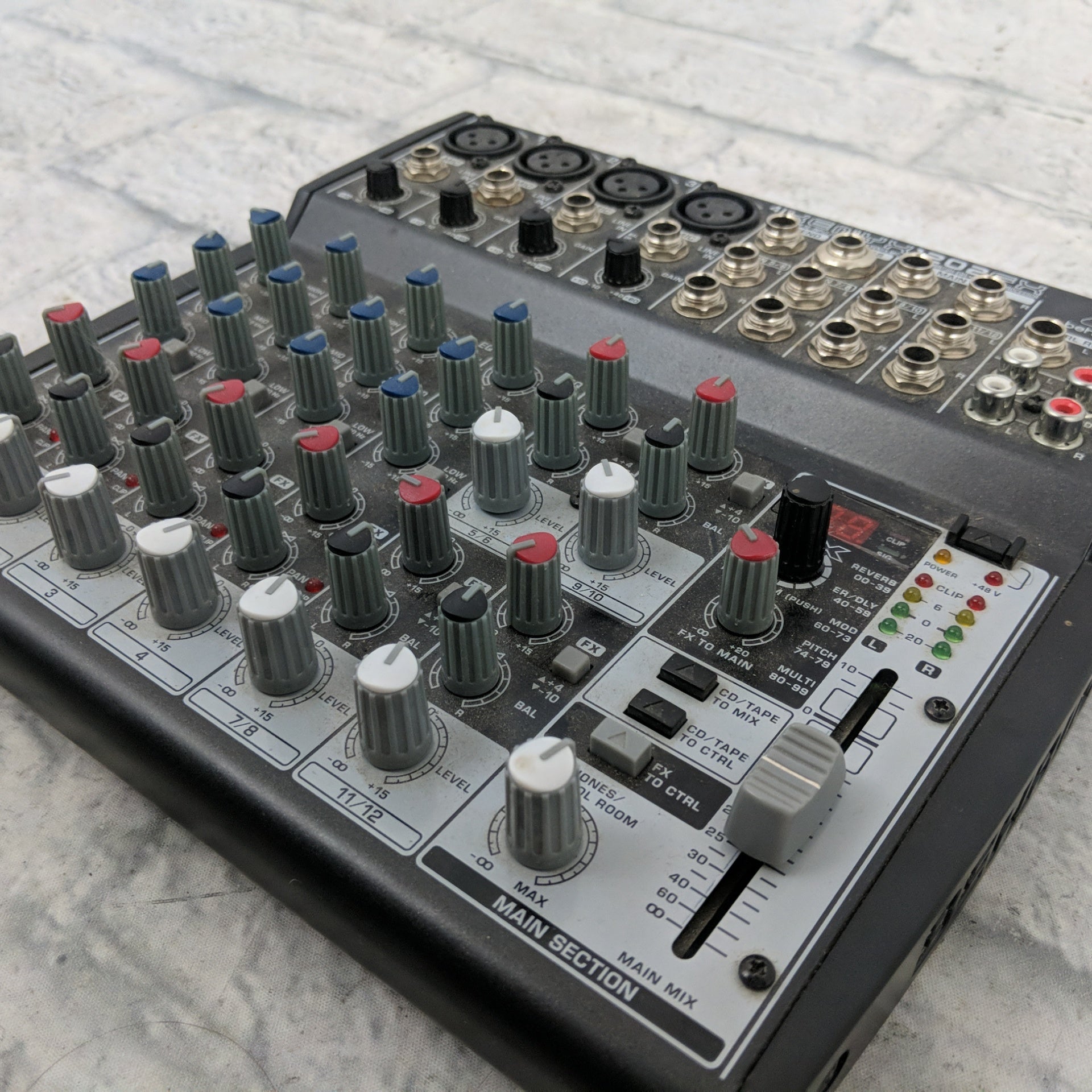 Behringer Xenyx 1202FX