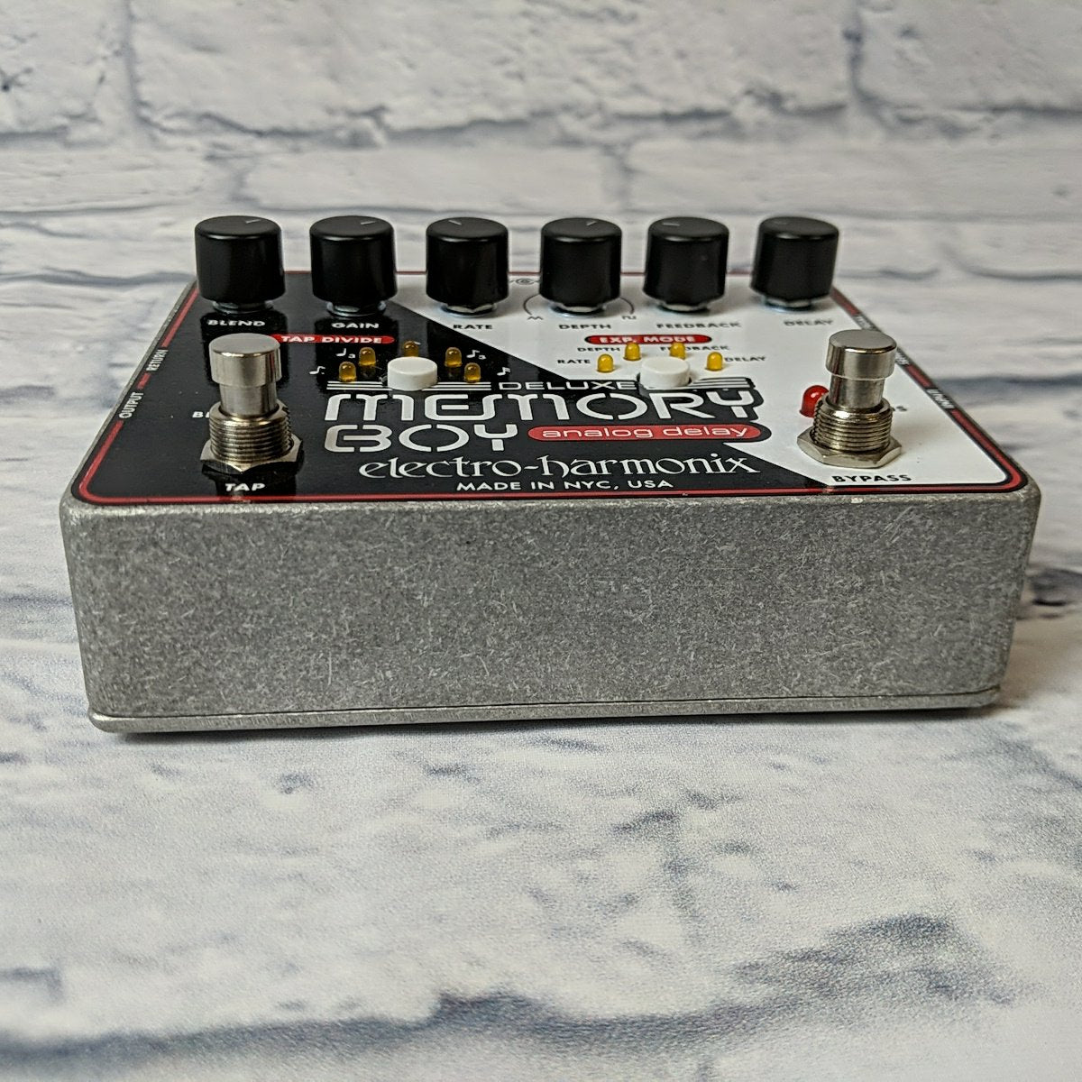 Electro-Harmonix Deluxe Memory Boy Analog Delay