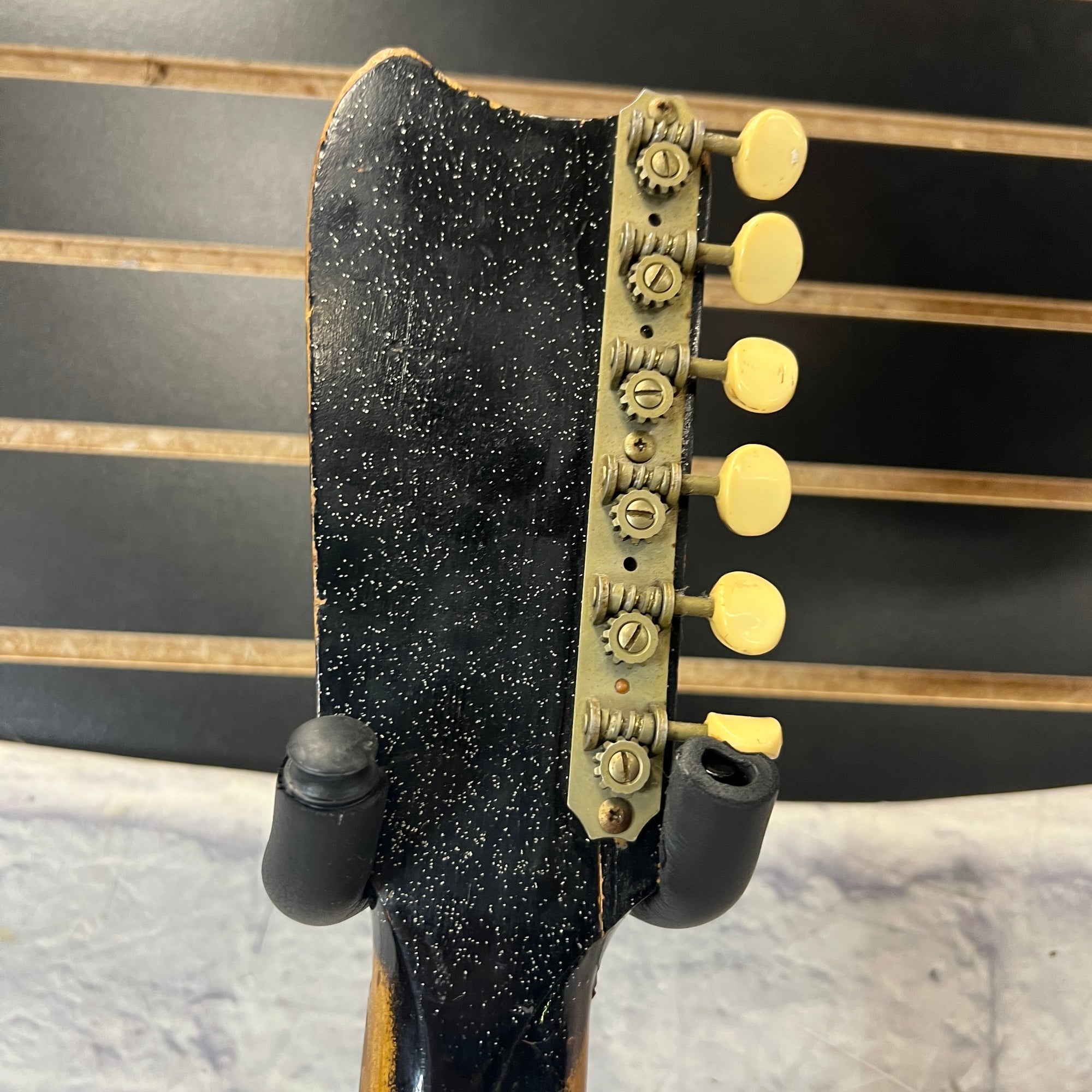 Silvertone Vintage 1448 Solid Body Electric Guitar