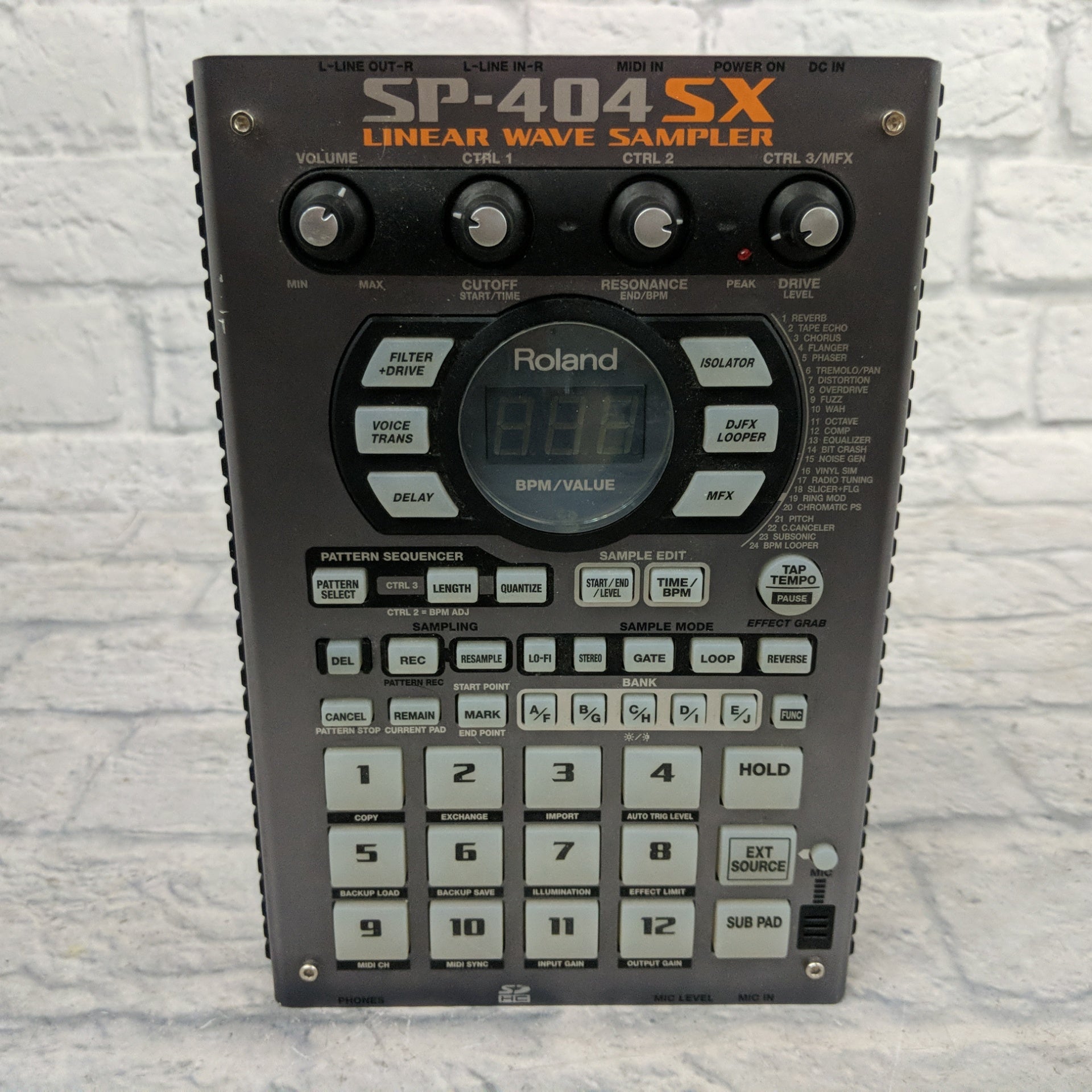 Roland SP-404 SX Linear Wave Sampler - Evolution Music