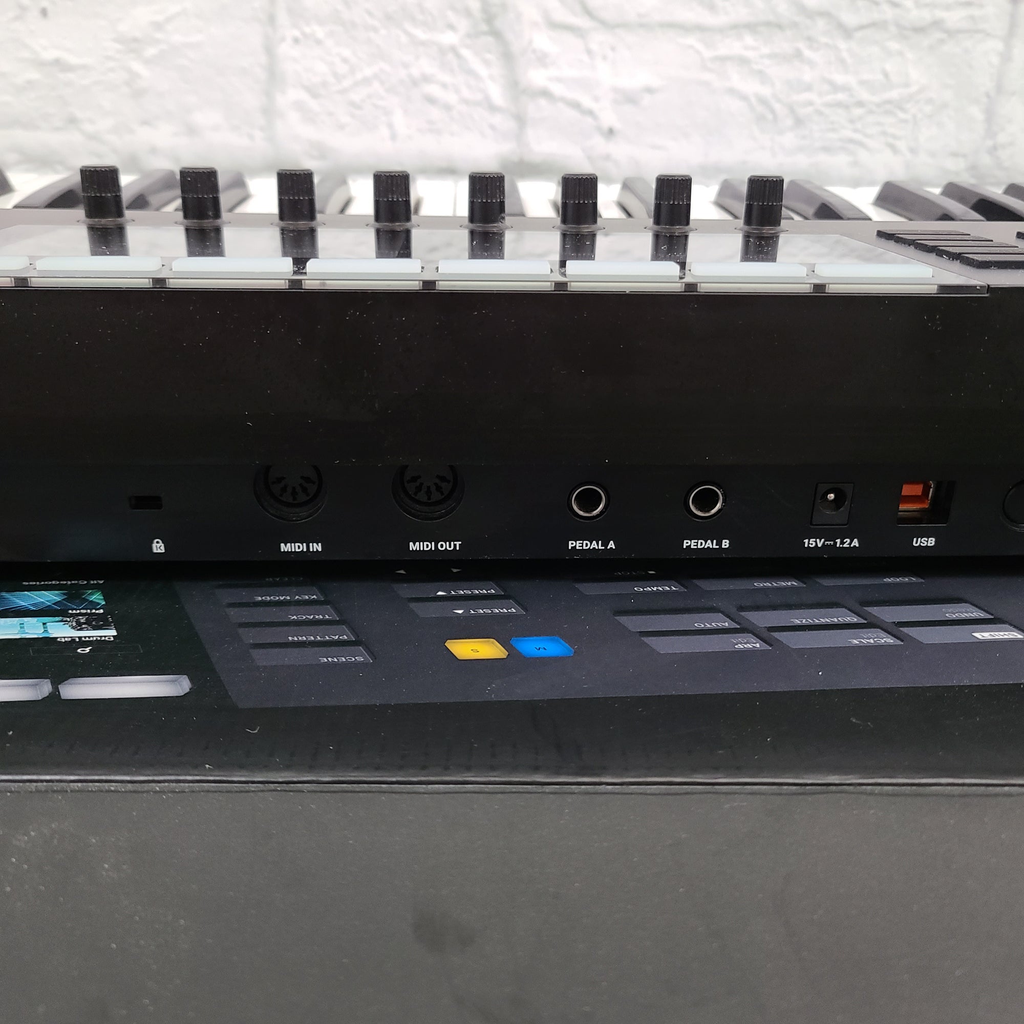 Komplete Kontrol S49 Midi Keyboard