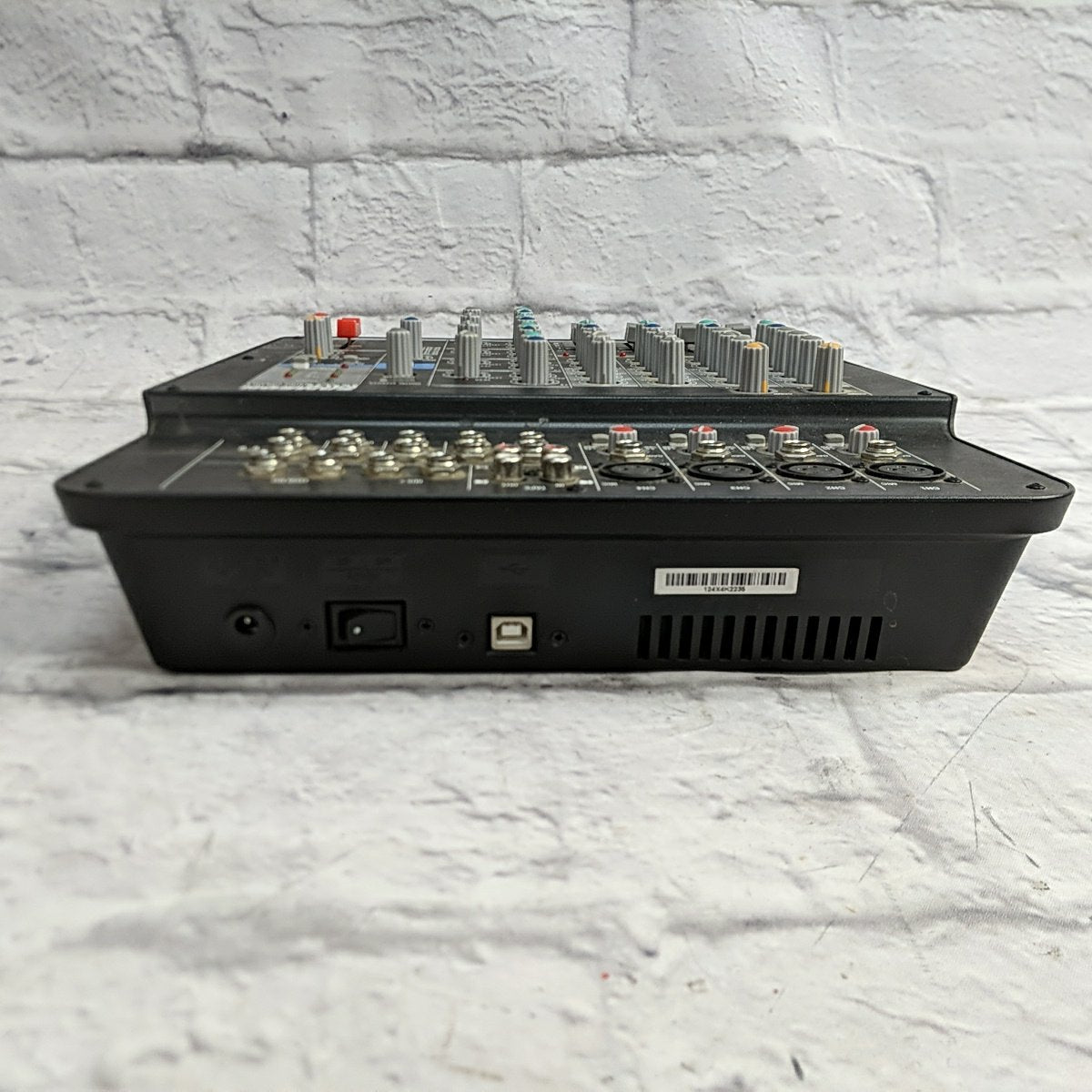 Samson Mix Pad MXP 124fx Mixing Console