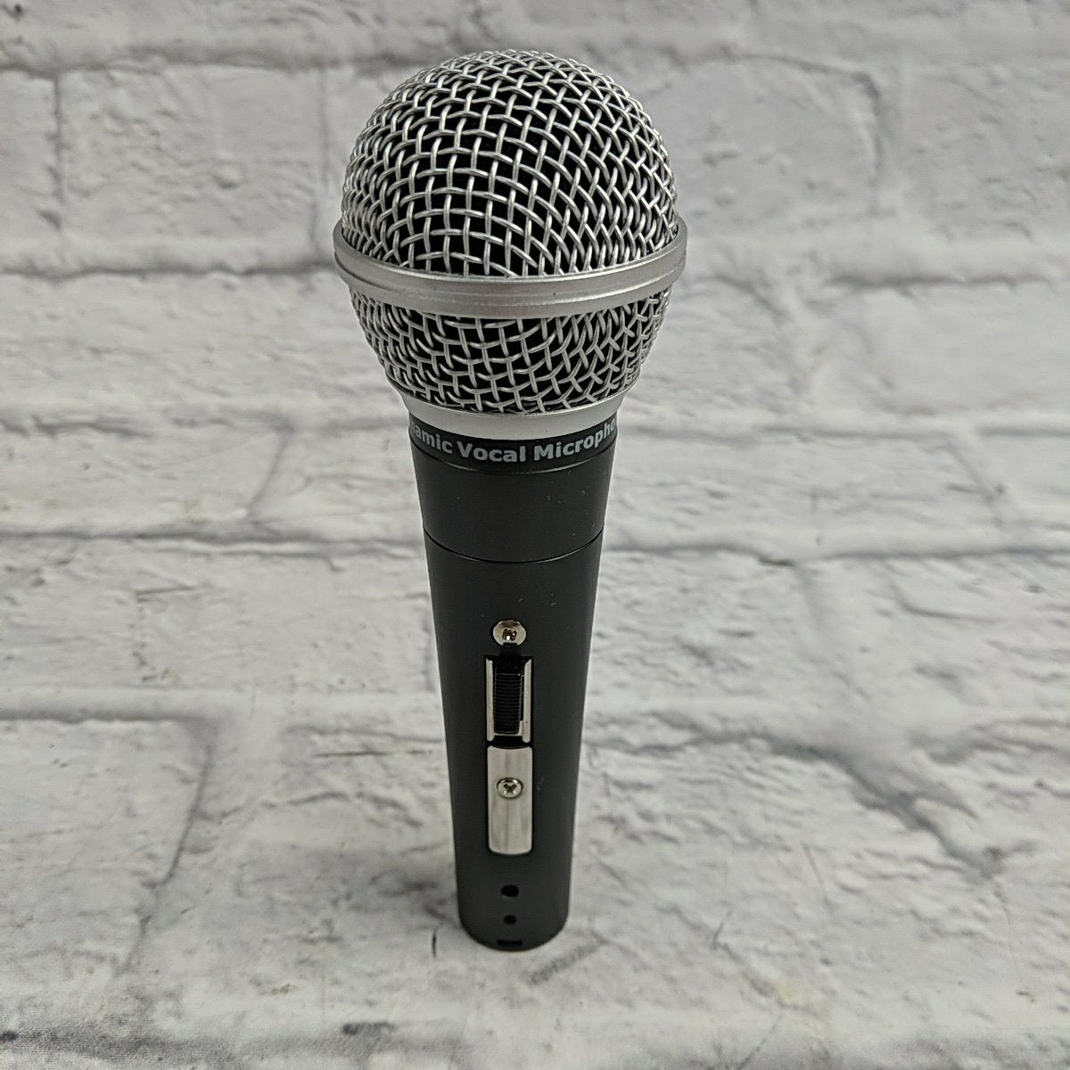 SLM Hardware Dynamic Vocal Microphone with Switch
