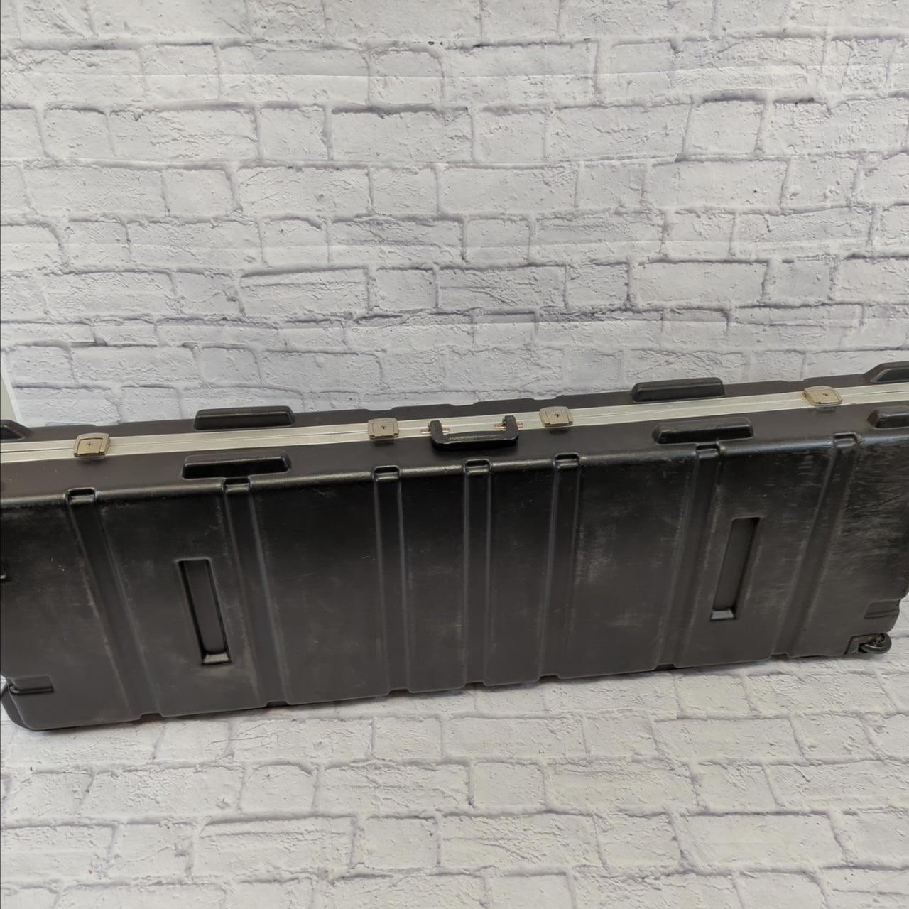 SKB 88 Key Keyboard Case with Wheels