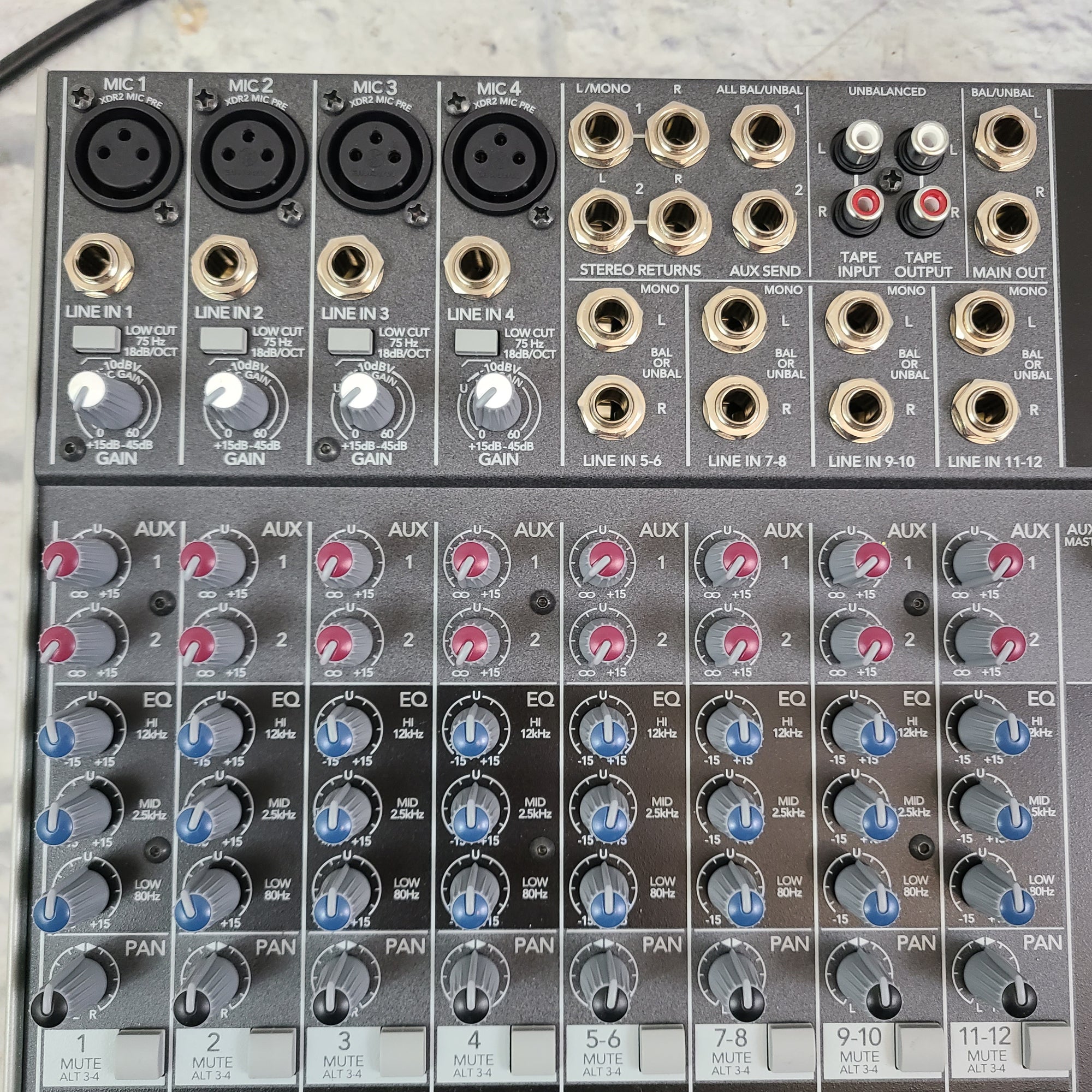 Mackie 1202-VLZ3 12-Channel Mic / Line Mixer - Evolution Music