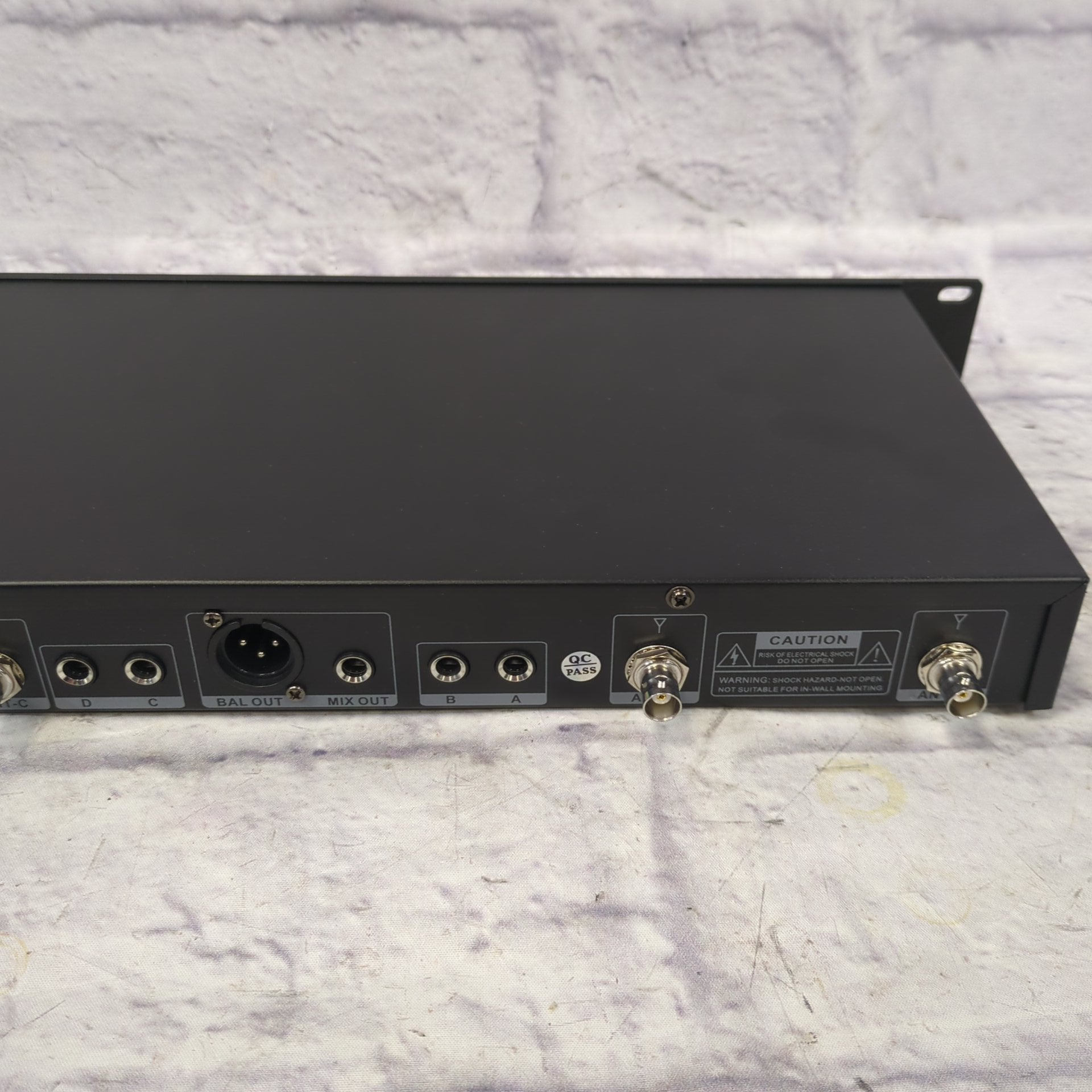 Guarda Audio 4-Channel UHF Wireless Microphone System with 4 Handheld Dynamic Microphones