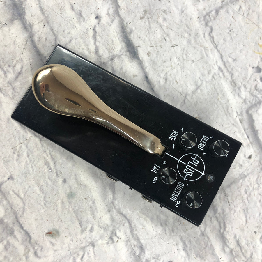 Gamechanger Audio Plus Piano Style Guitar Sustain Pedal