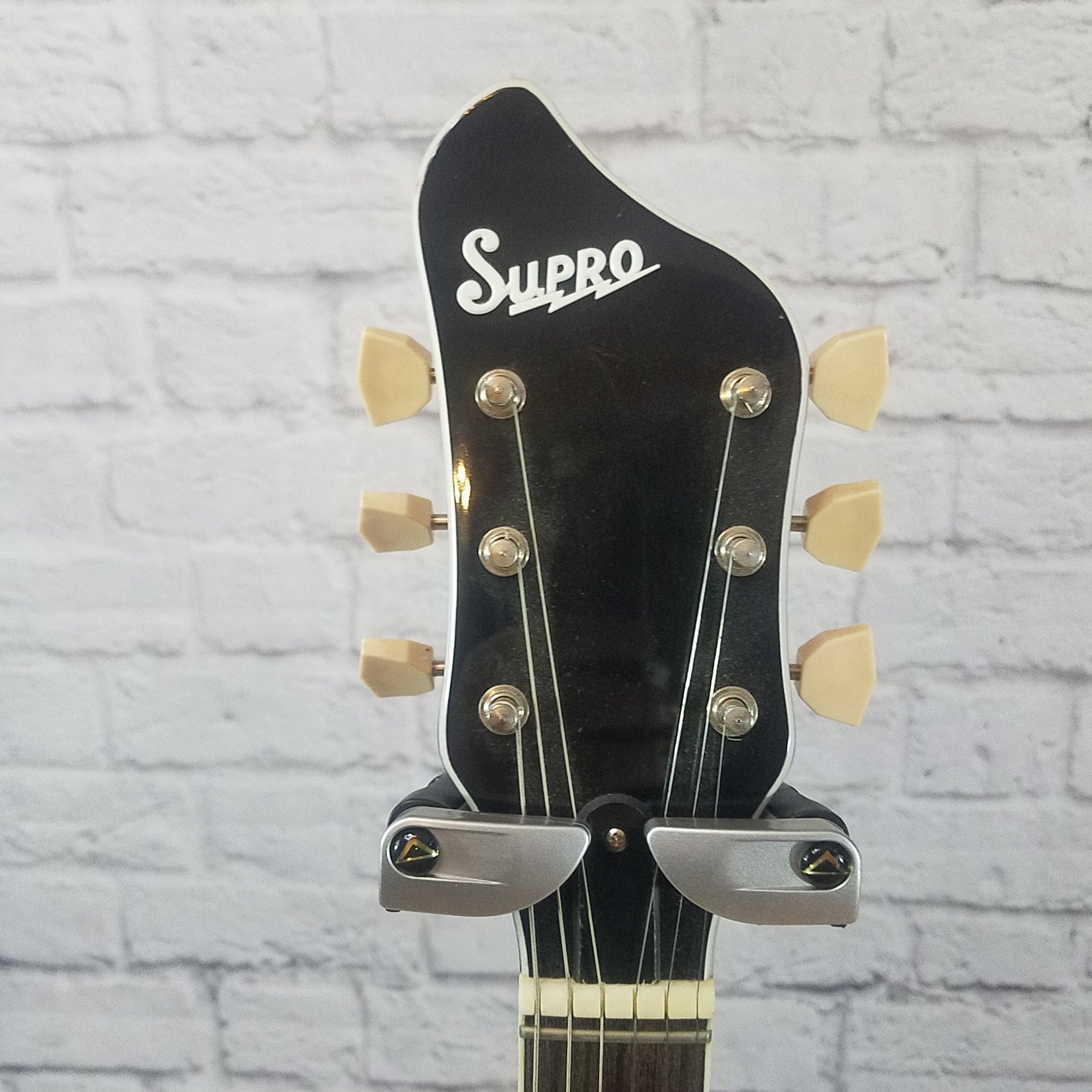 Supro 1575JB Black Holiday Dual Pickup Americana Series