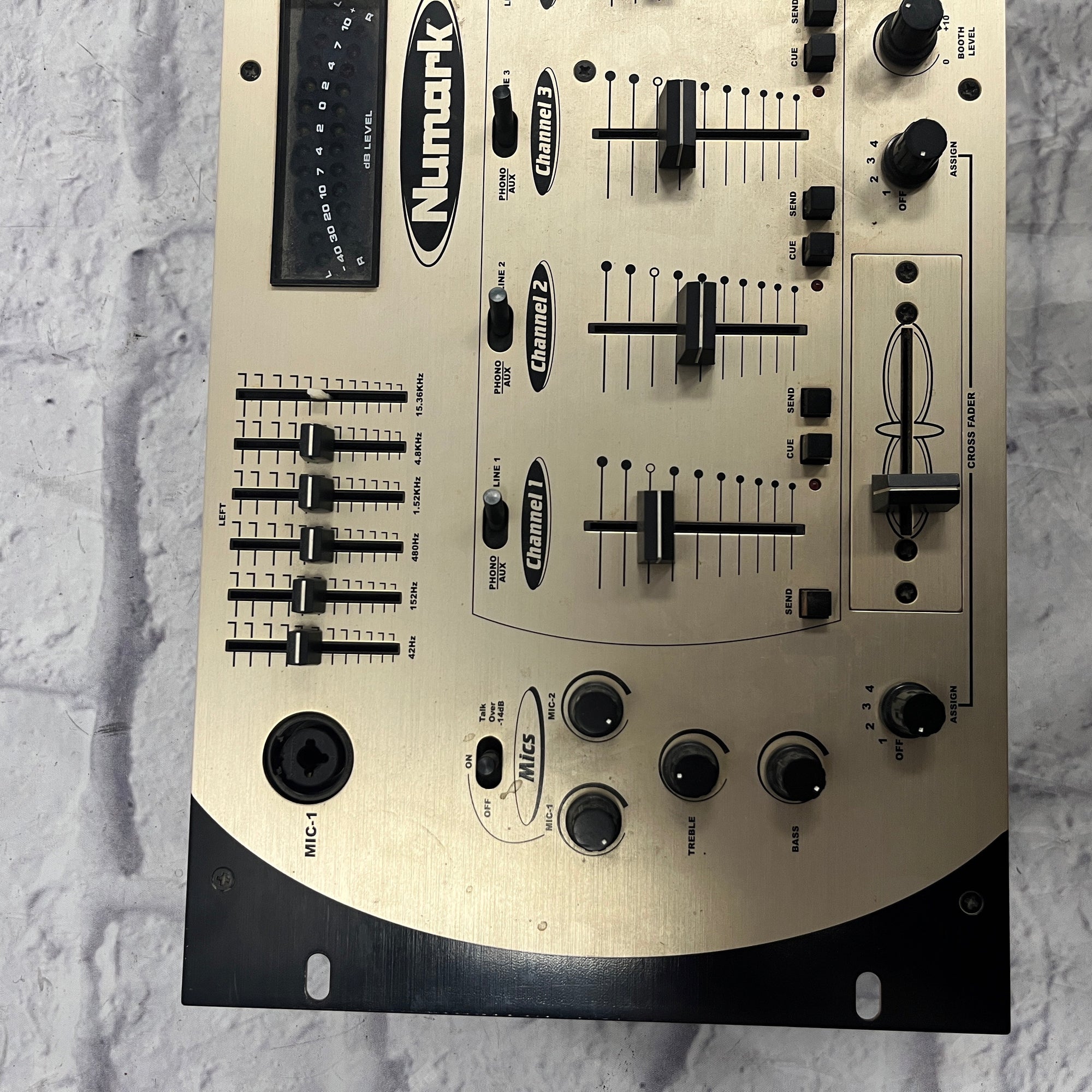 Numark DM 1295 Mixer