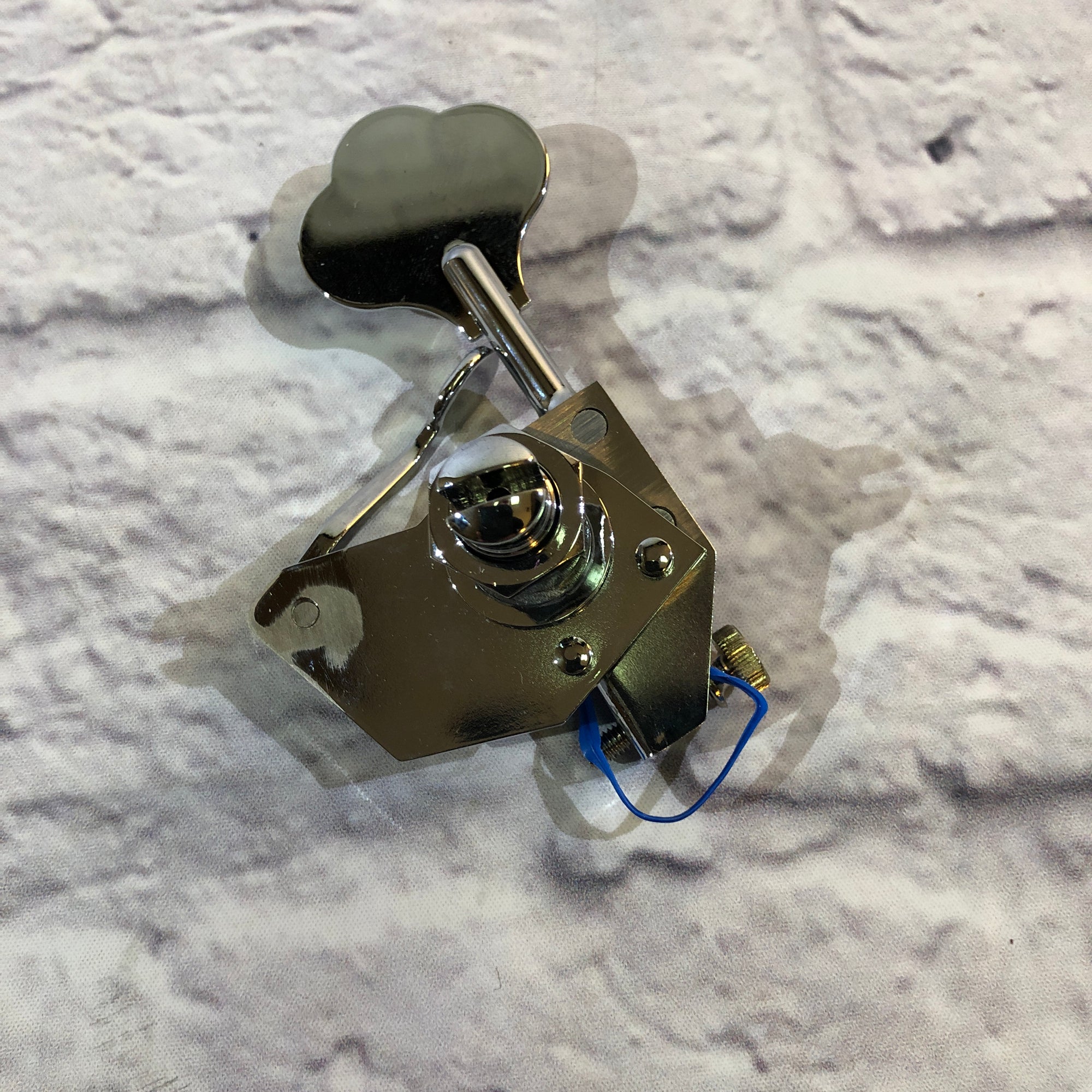 Hipshot BT8 Bass Extender Key for Fender 2008+ American STD Chrome