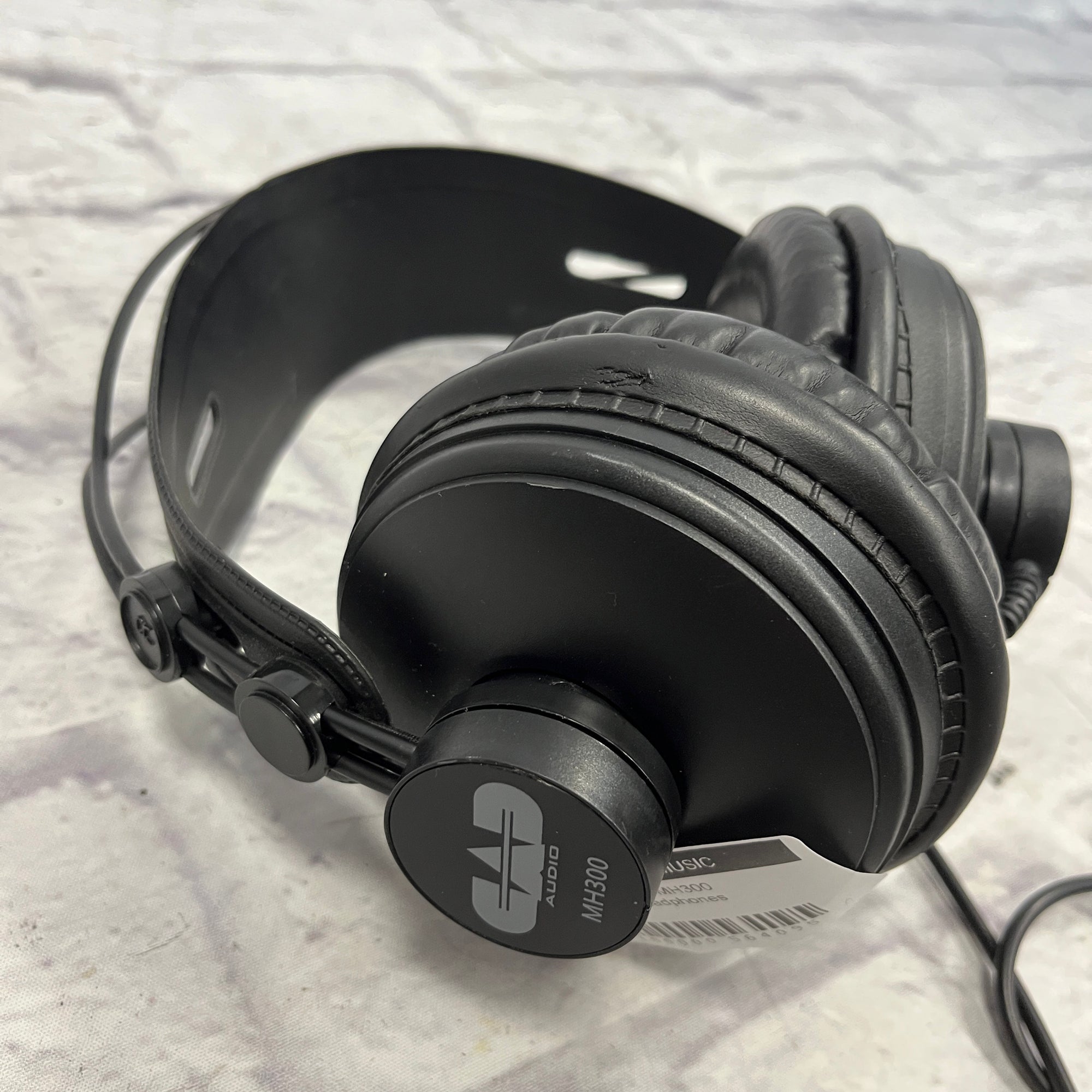 CAD MH300 Headphones