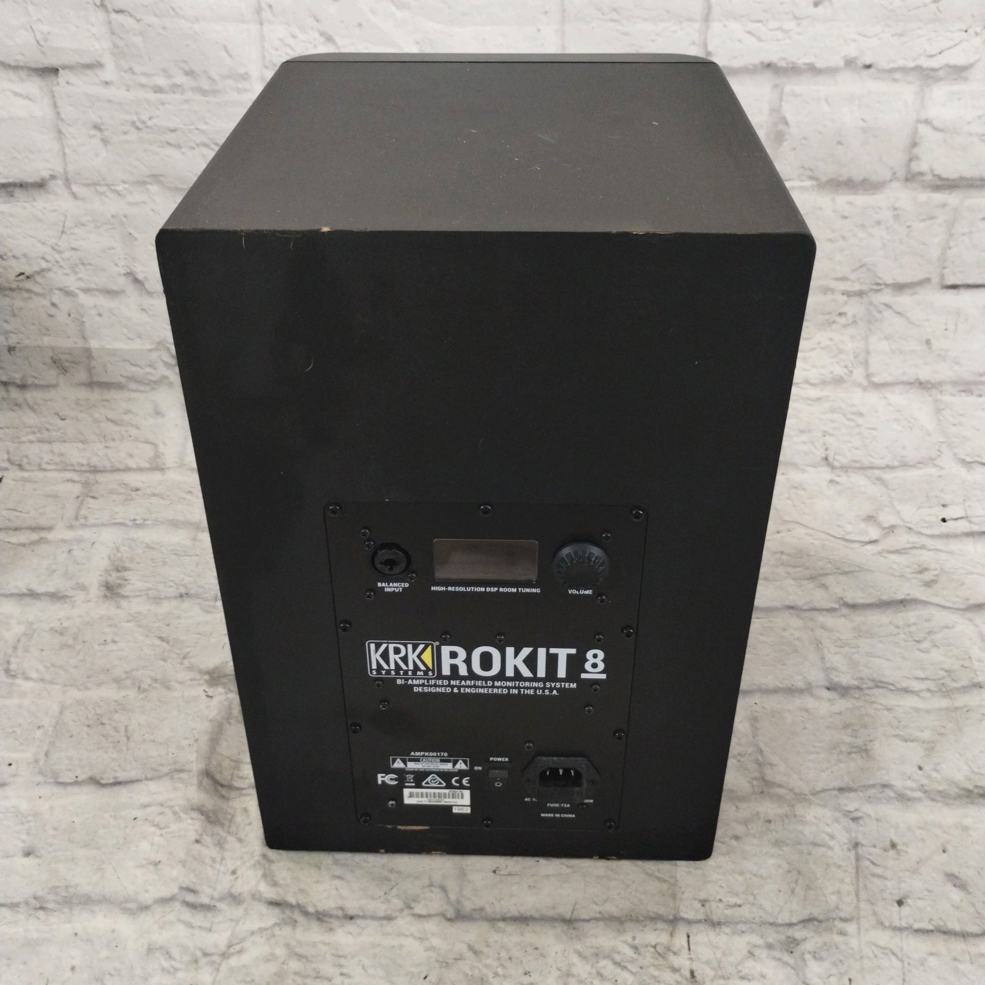 KRK RP-8 Rokit G4 2-Way 8" Active Studio Monitors (Pair) w/ Balanced XLR to 1/4 Cables
