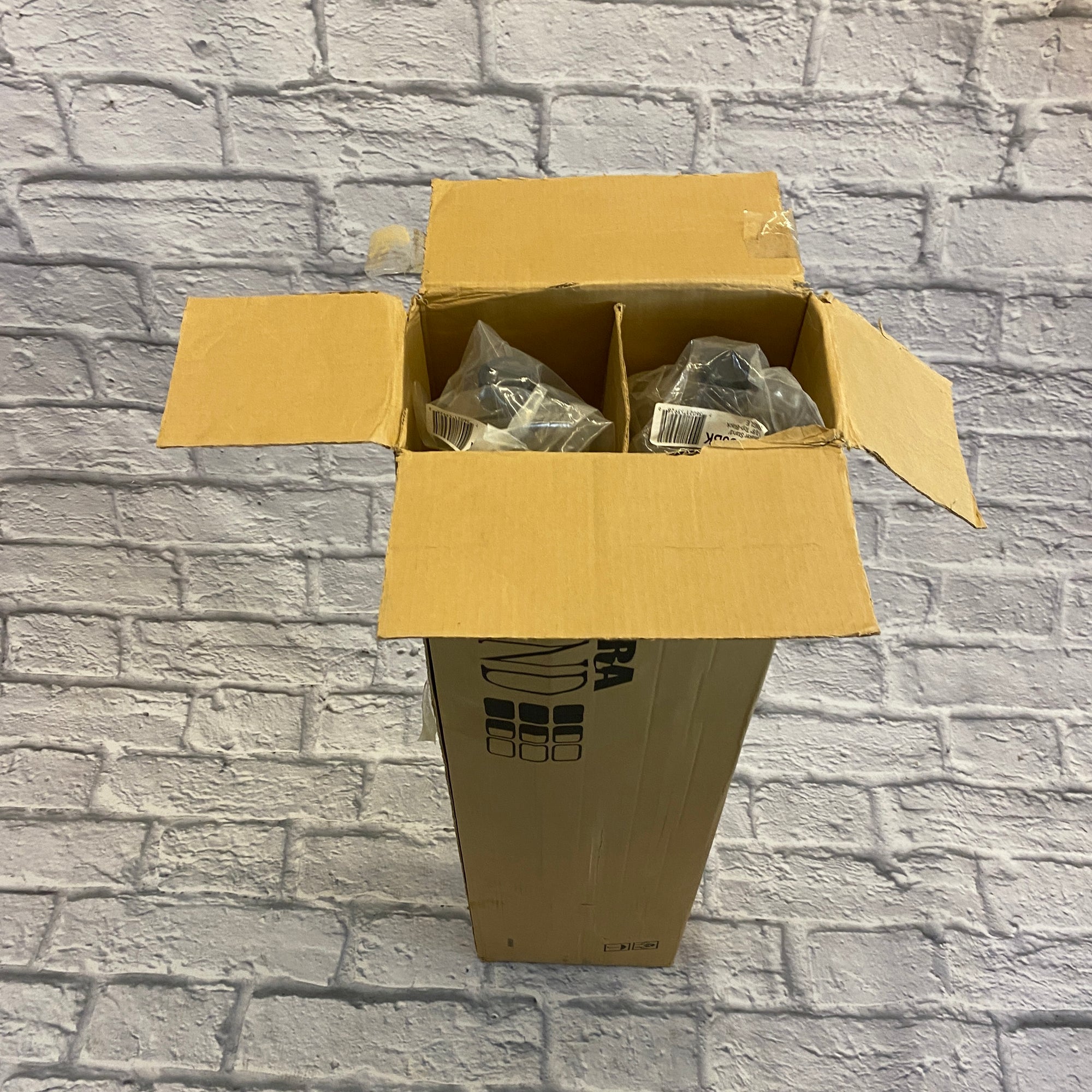 Ultra KS156BK Speaker Stand Pair