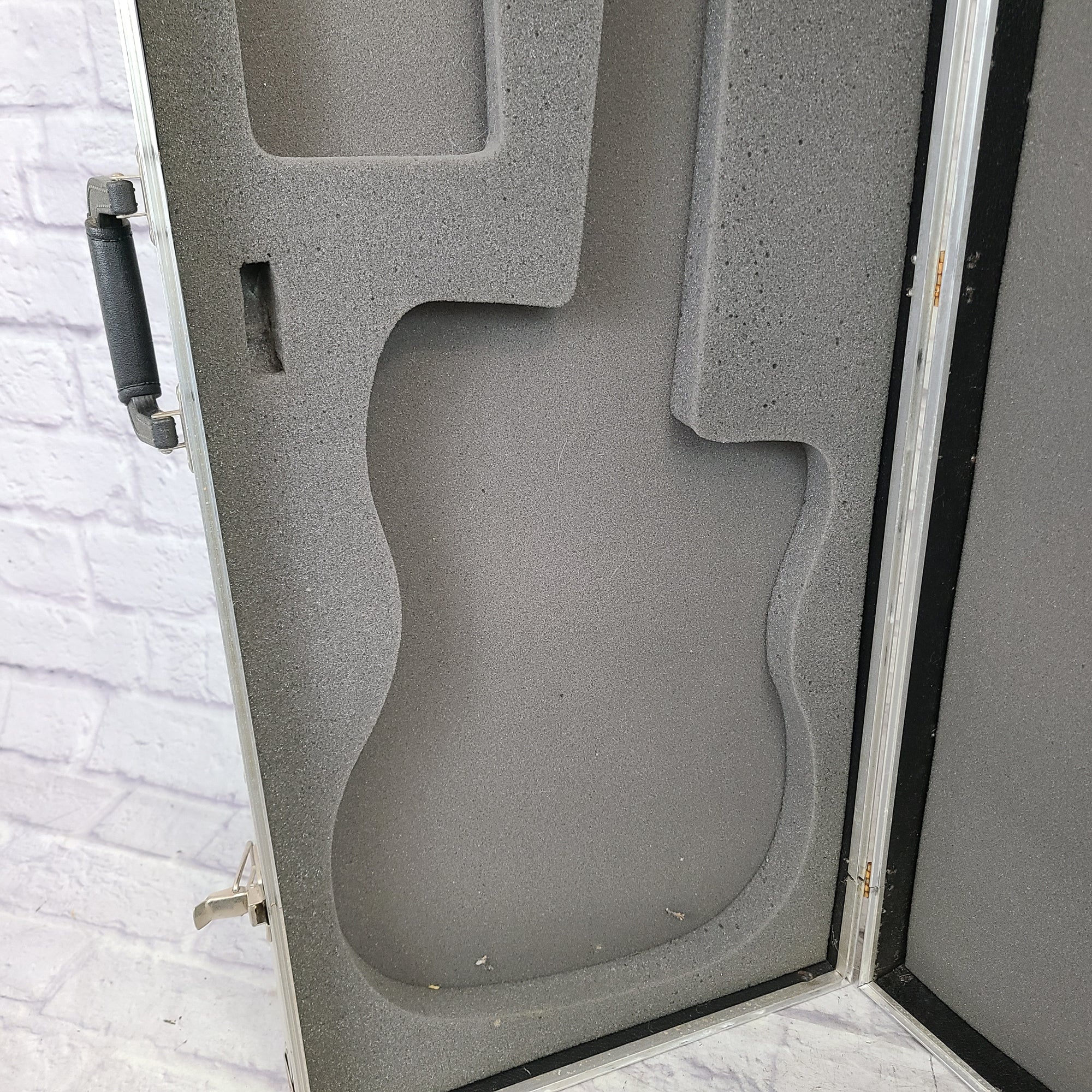 Unknown Offset (Strat, Tele, Jazzmaster, Jaguar) Style Flight Case