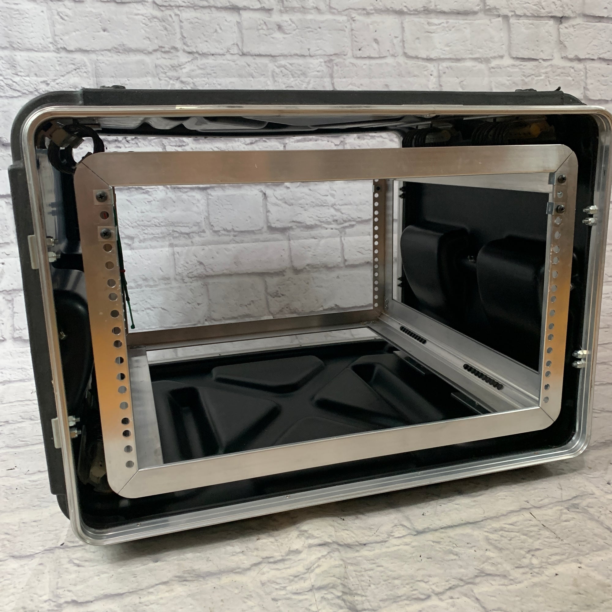 SKB 6U Shock Rack Case
