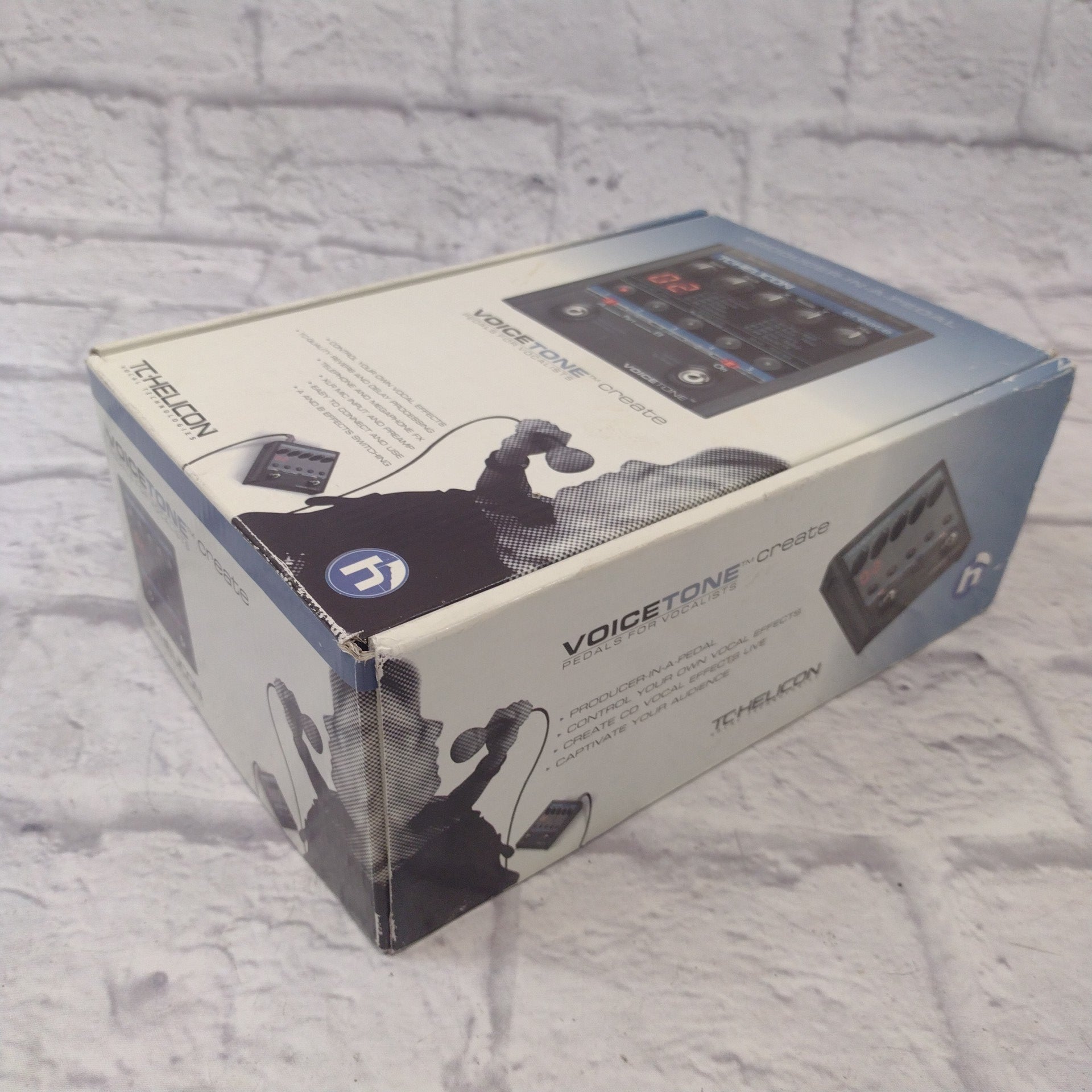 TC Helicon Voicetone Create Vocal Effects Pedal