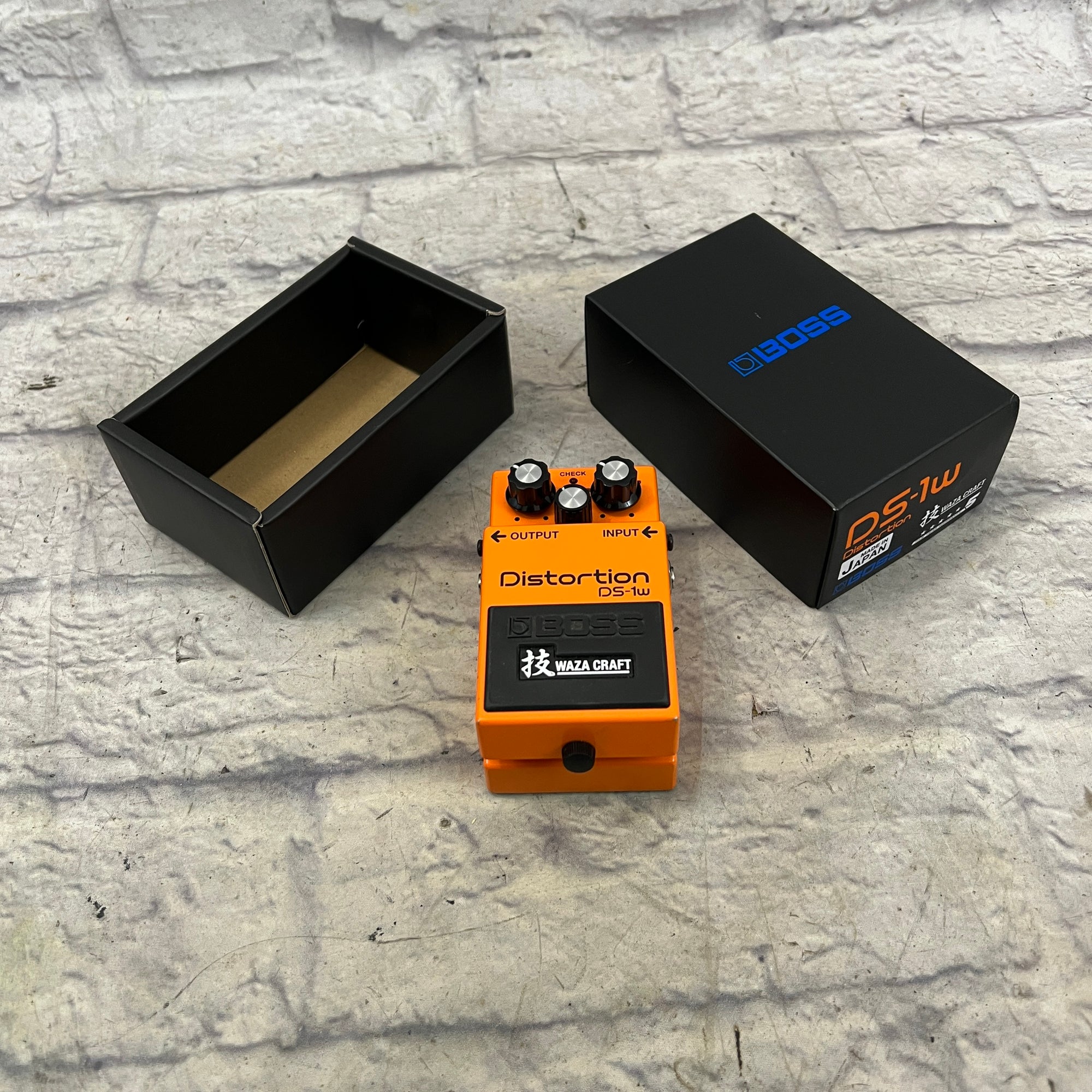 Boss DS-1 Waza Distortion Distortion Pedal