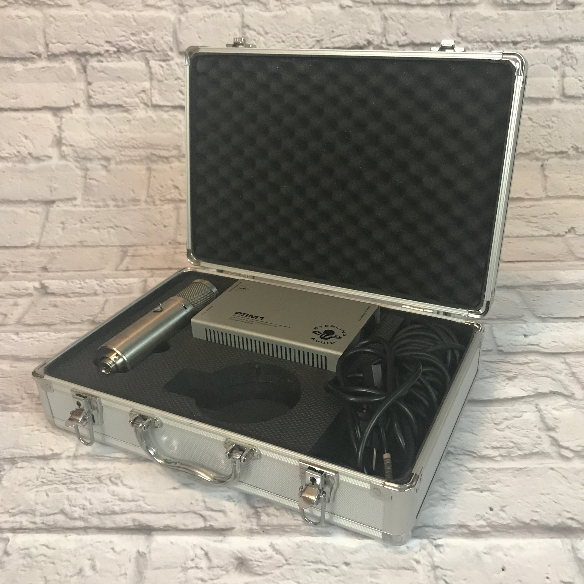 Sterling ST69 Tube Microphone with Power Supply and Case