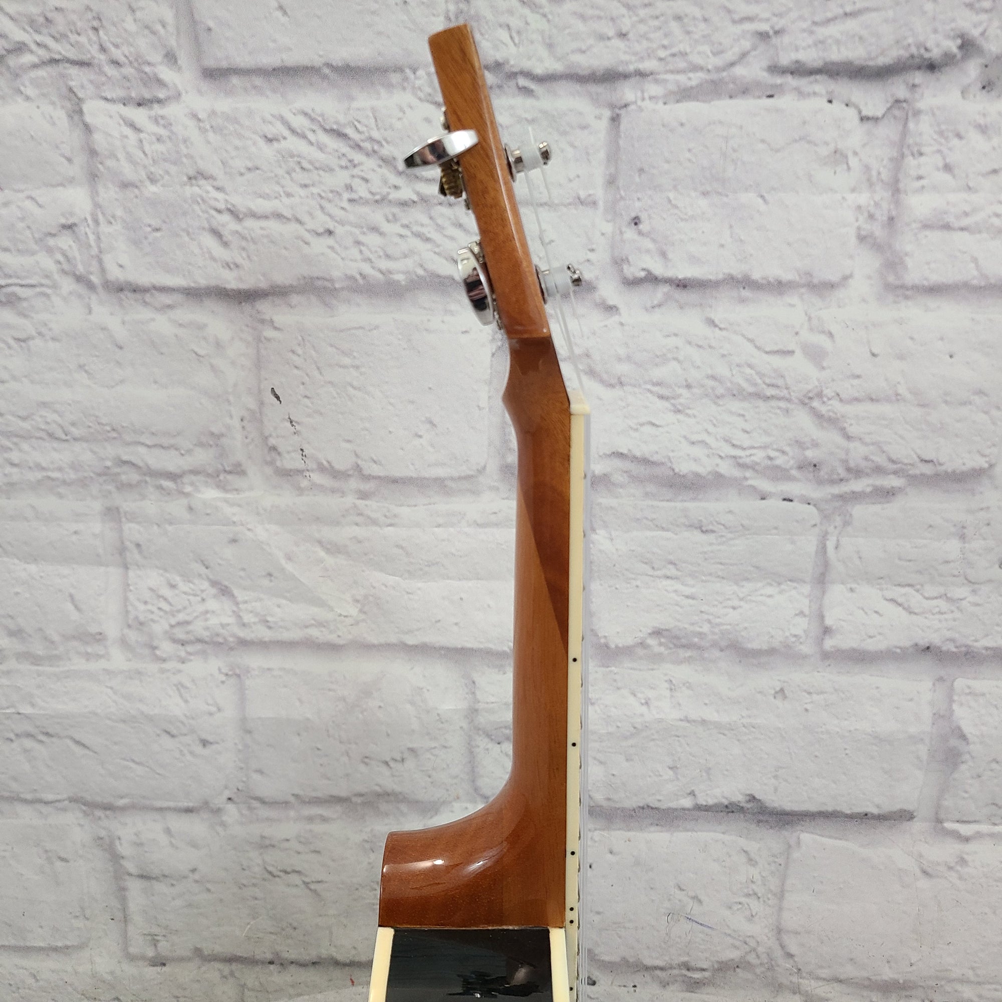 Mitchell MU80X Ukulele