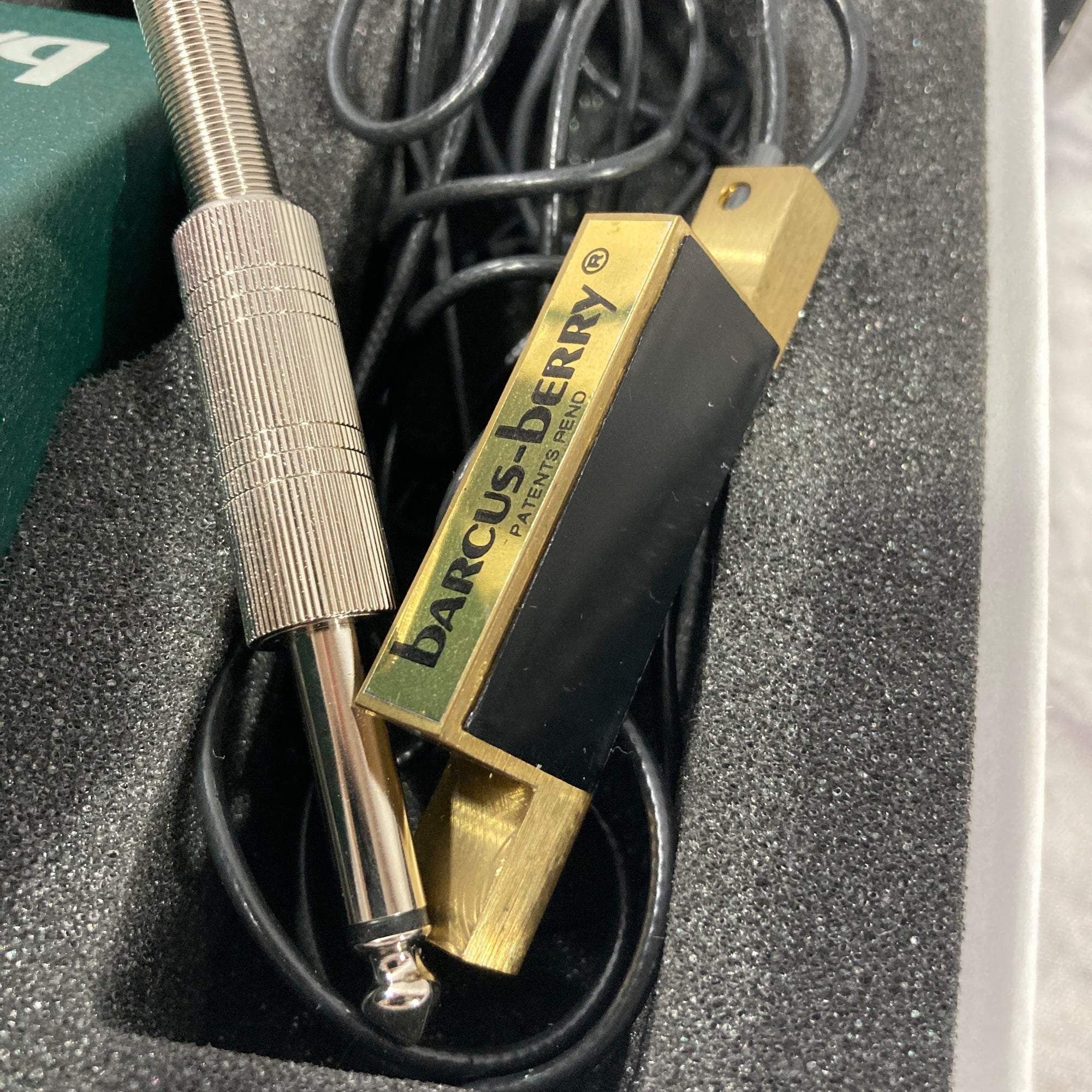 Barcus Berry 4000XL Piezo Buffer / Preamp Evolution Music