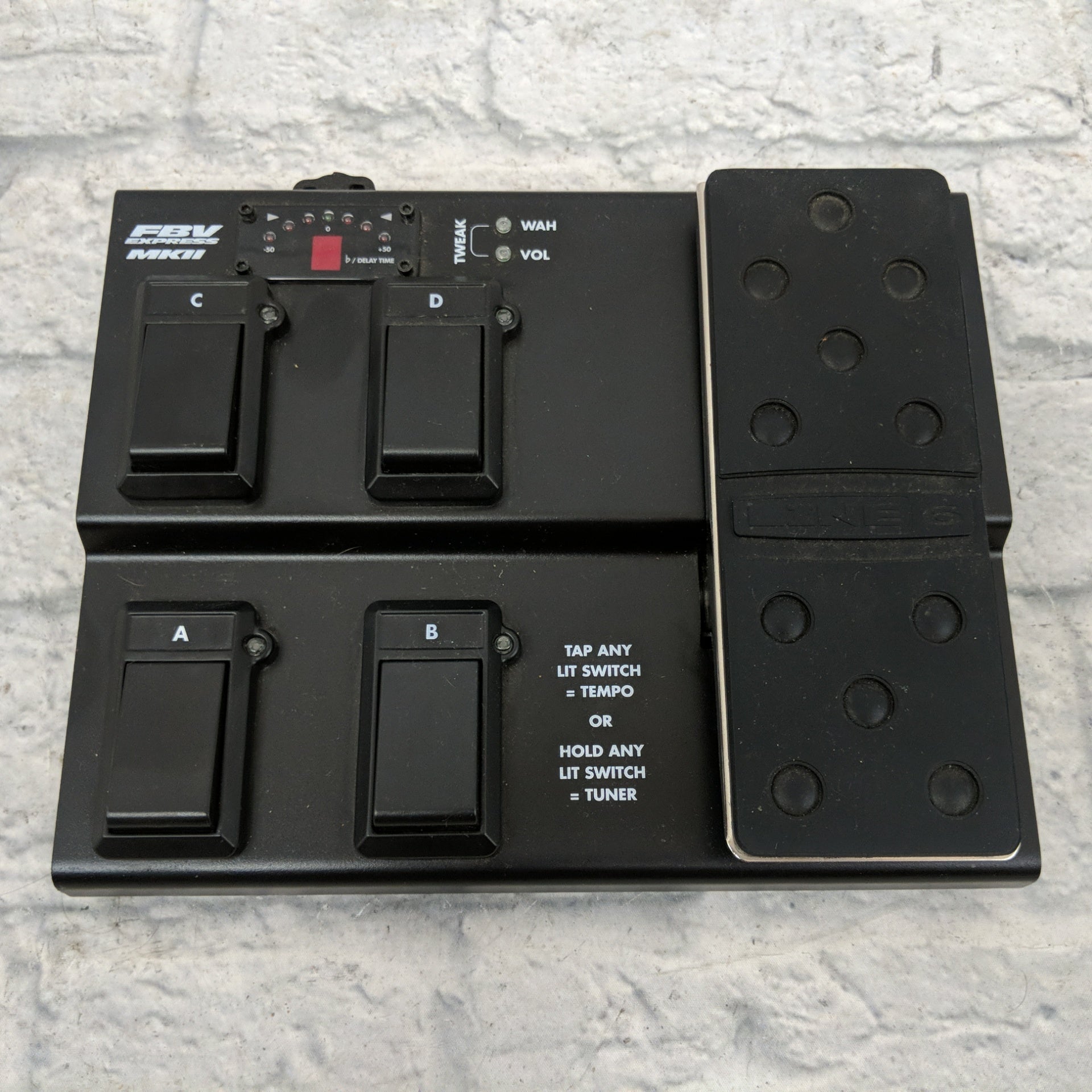 Line 6 FBV Express MKII Guitar Footswitch - Evolution Music