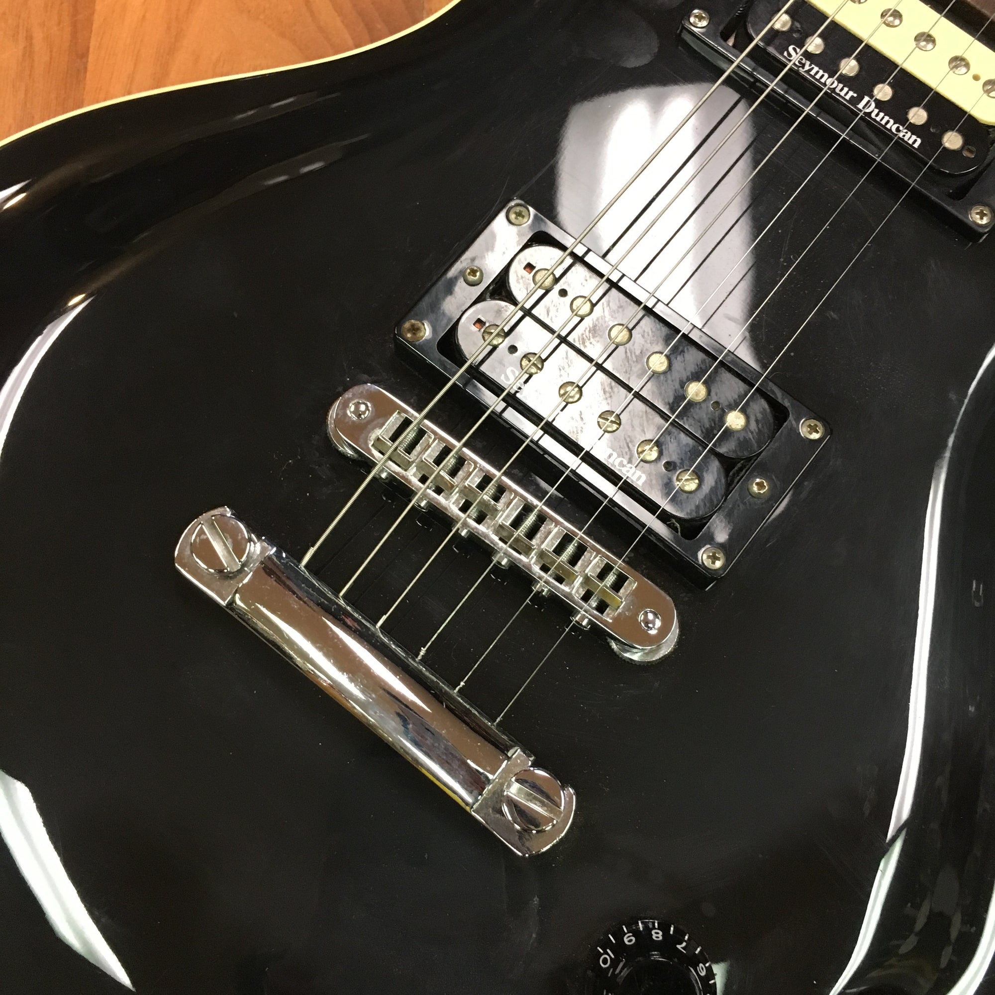 Washburn P4 Custom Shop w/ Duncans - Evolution Music