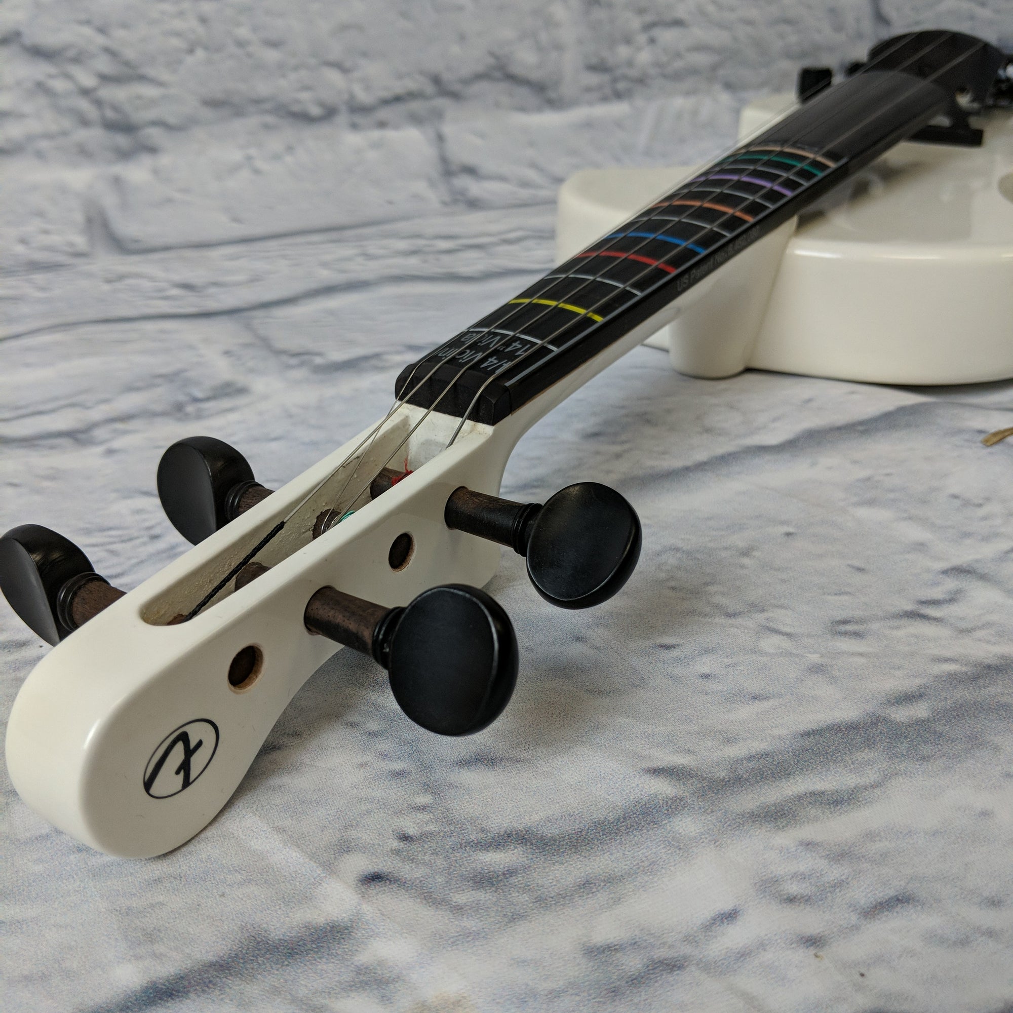 【10814】Fender FV-1 エレキバイオリン ブラック Fender FV-1 Electric Violin | zZounds