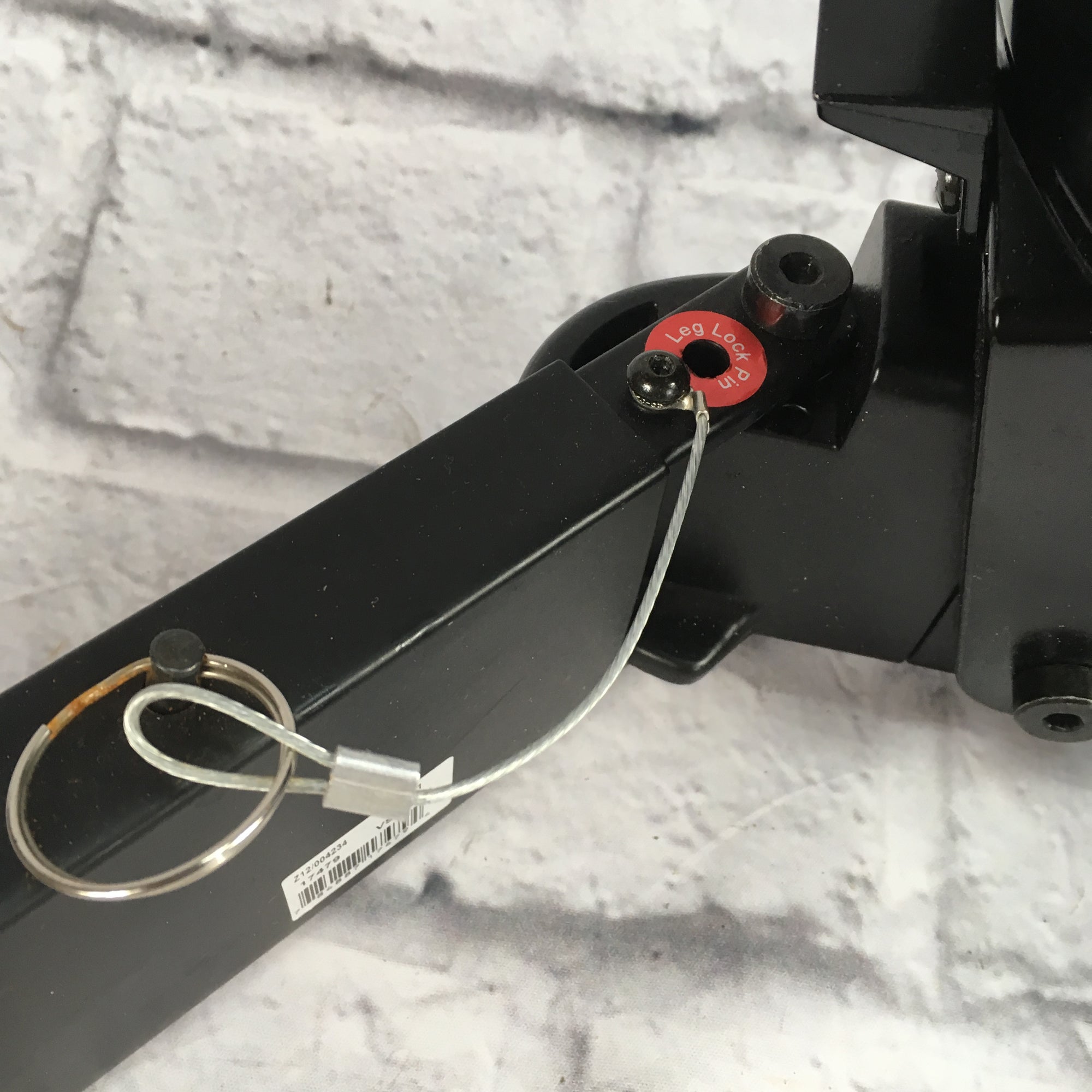 Ultimate Support V-Stand Pro Keyboard Stand with bag
