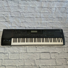 Korg i2 Synthesizer 61-Key Music Workstation - Evolution Music