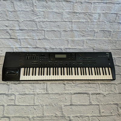 Korg i2 Synthesizer 61-Key Music Workstation