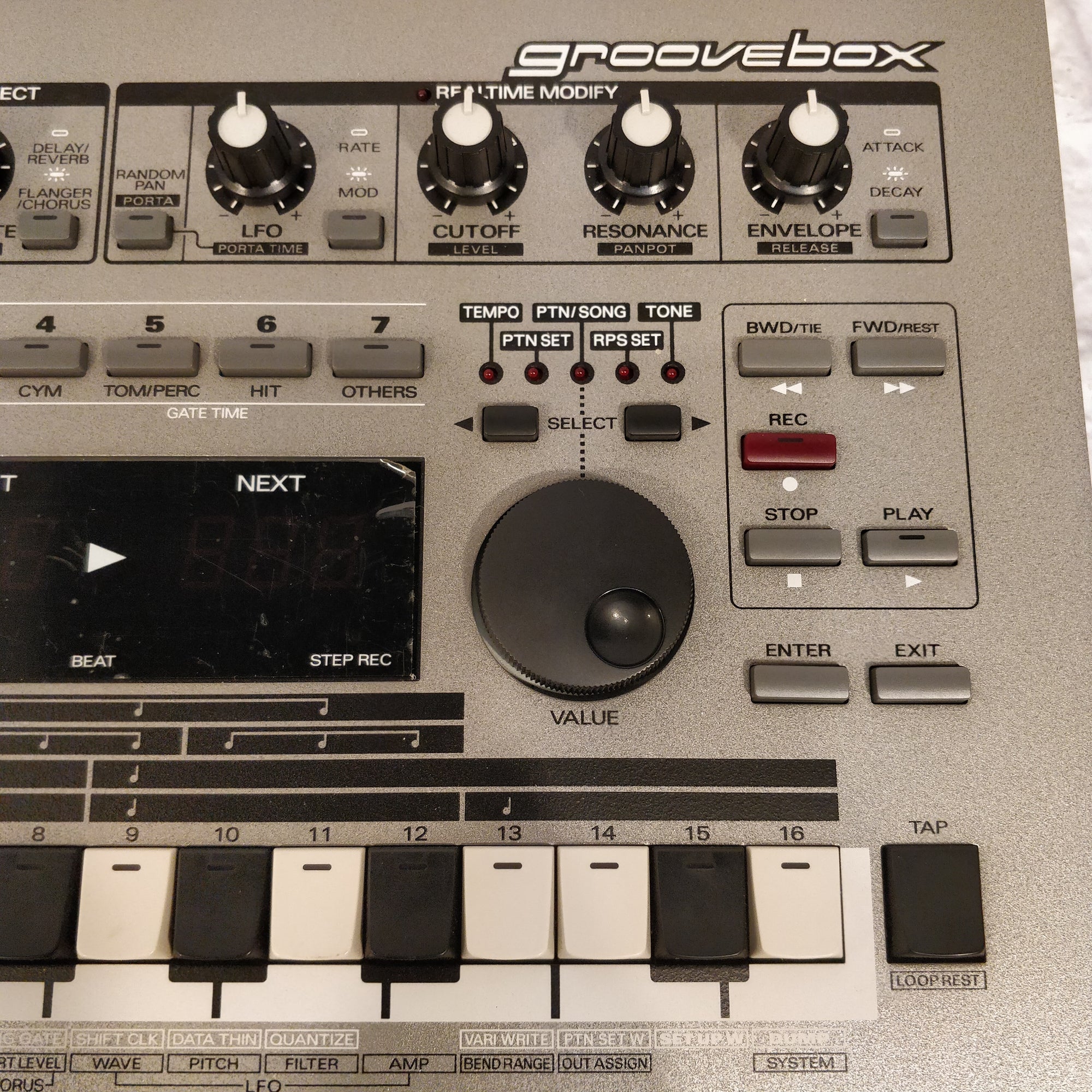 Roland MC-303 Groovebox Sequencer w Power Adapter - Evolution Music