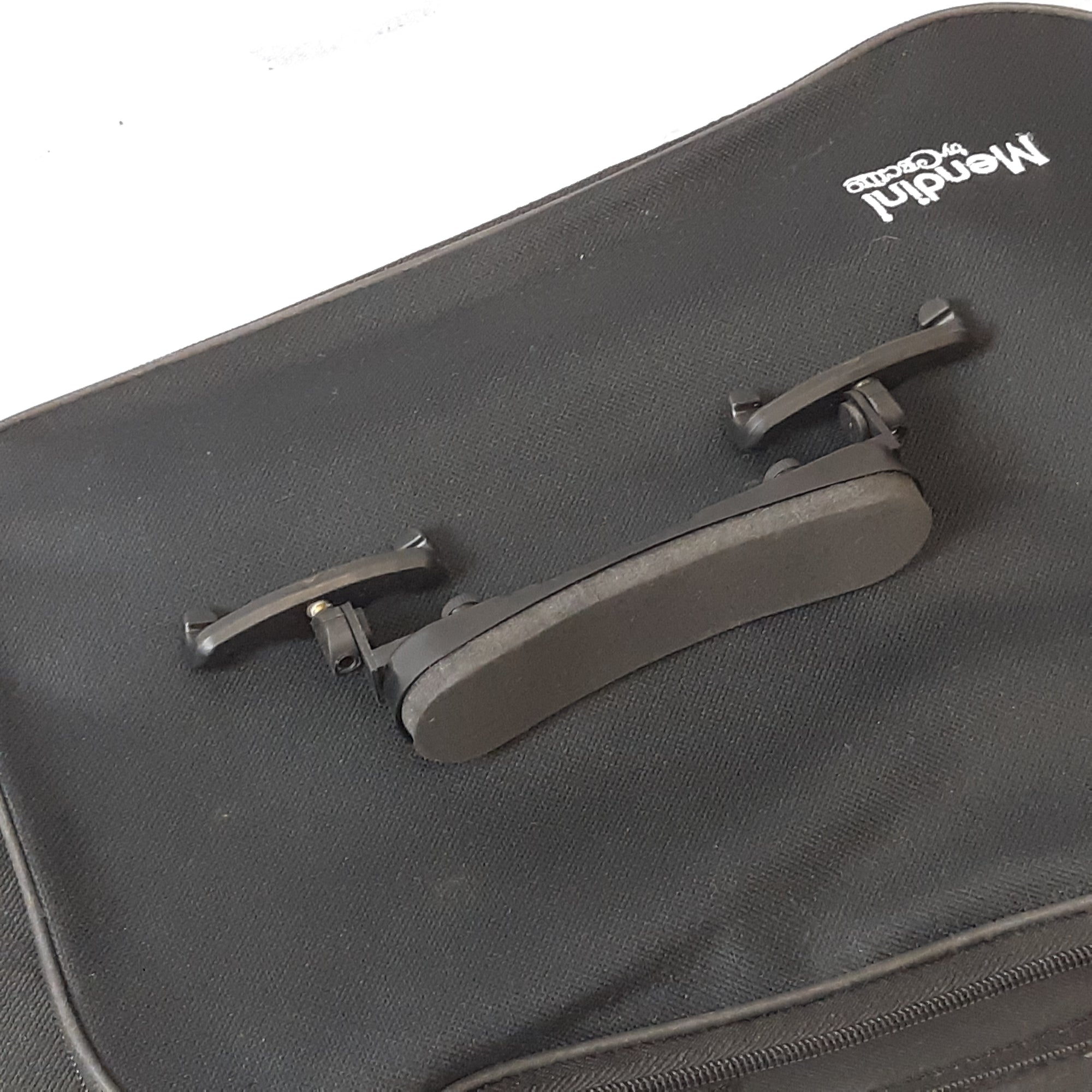 Mendini 4/4 Violin w/ Case & Bow 200125084