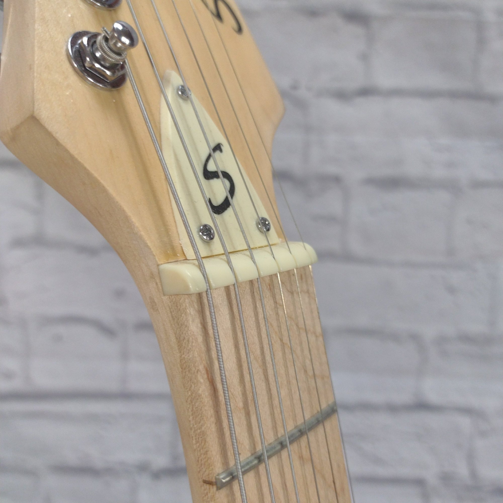 Sawtooth Strat Style Electric Guitar Sunburst